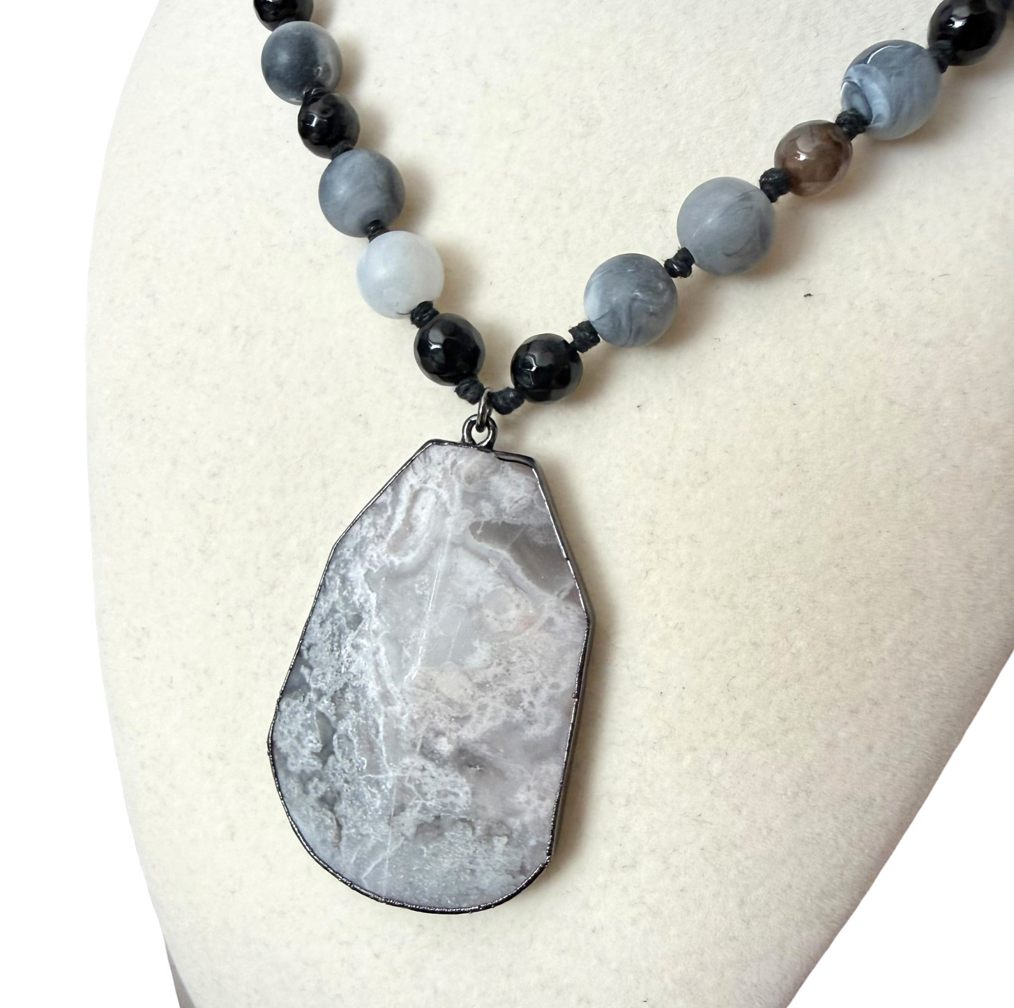 J Jill Beaded Necklace Agate Stone Pendant Gray White Black Cord Adjustable NWT