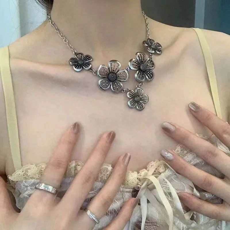 Bohemian Metal Hollow Flower Necklaces for Women Punk Hip Hop Patchwork Flowers