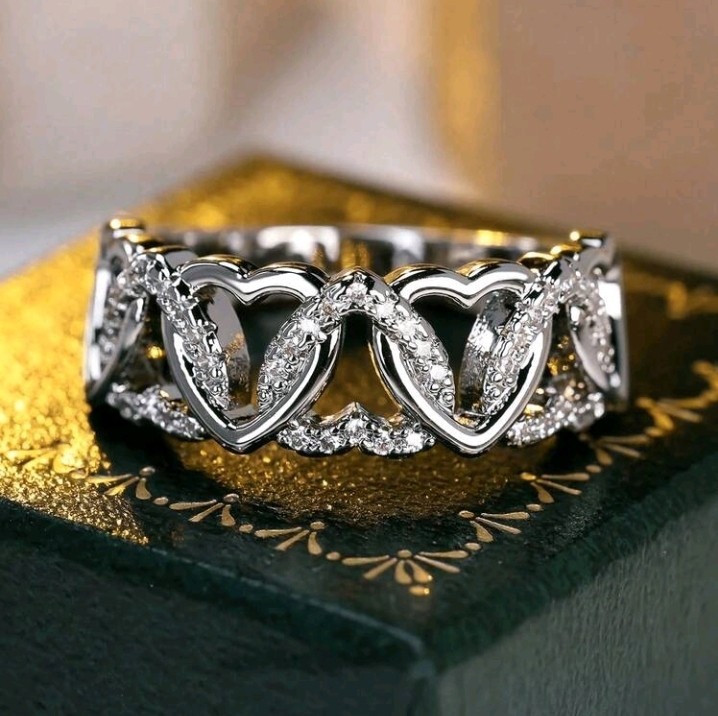 Silver-Plated Zinc Hollow Out Heart Design Micro-Inlaid CZ Ring Size 7