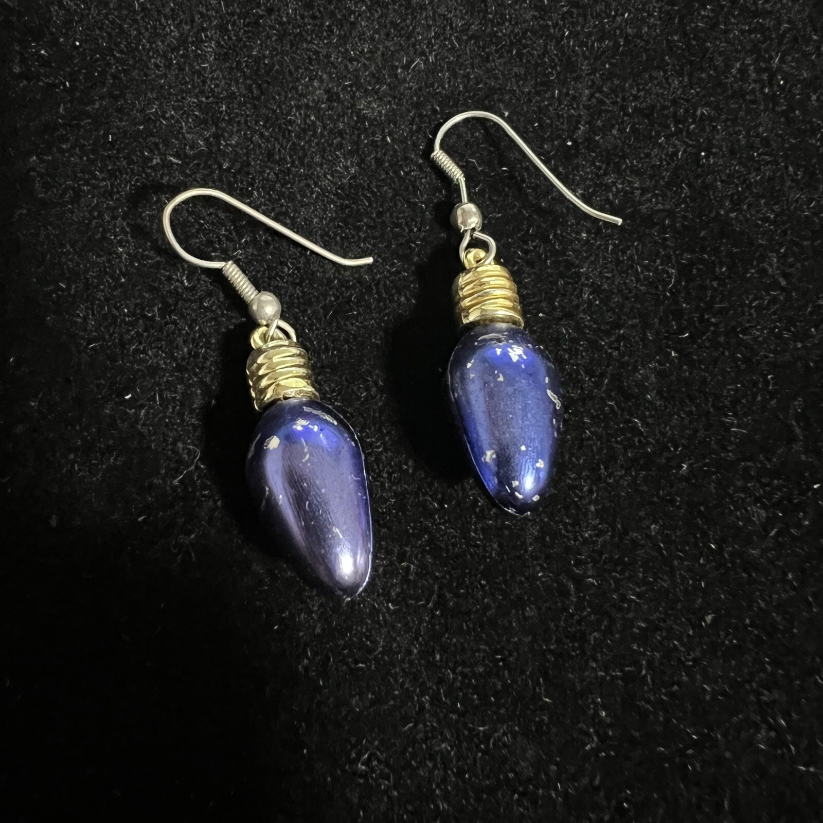 Mini Light Bulb Earrings – Christmas Holiday Dangle Plastic Blue sliver