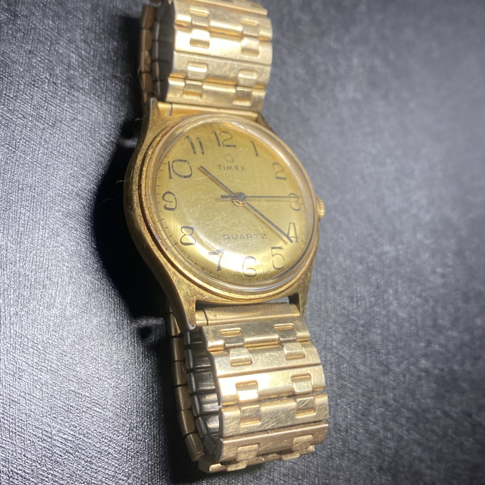 VTG 80s Timex Men’s Gold Quartz 33.5 mm Speidel Stretch Band for Parts?Untested