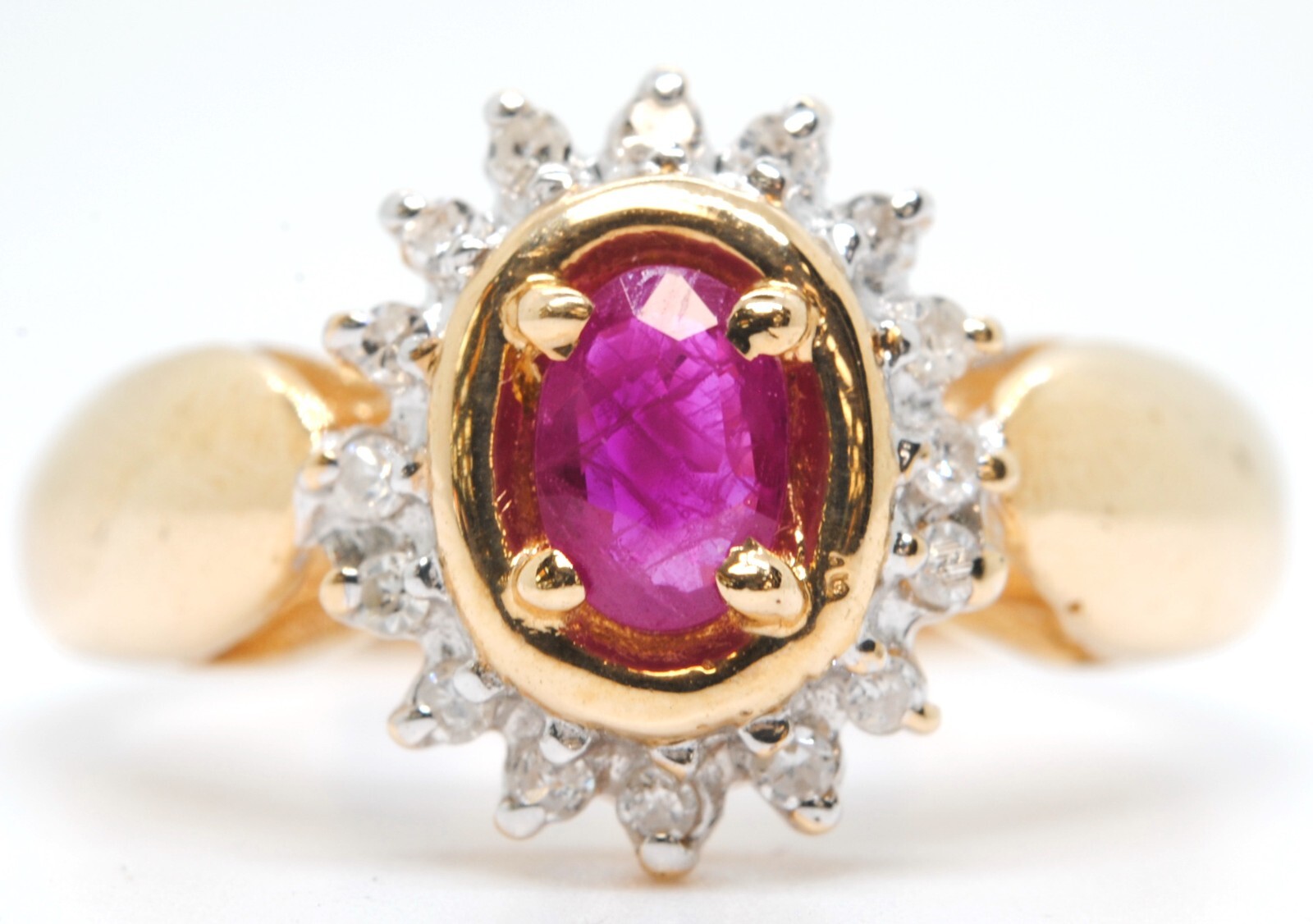 14K YELLOW GOLD RUBY & DIAMOND HALO GEMSTONE RIGHT HAND RING ESTATE SIZE 6