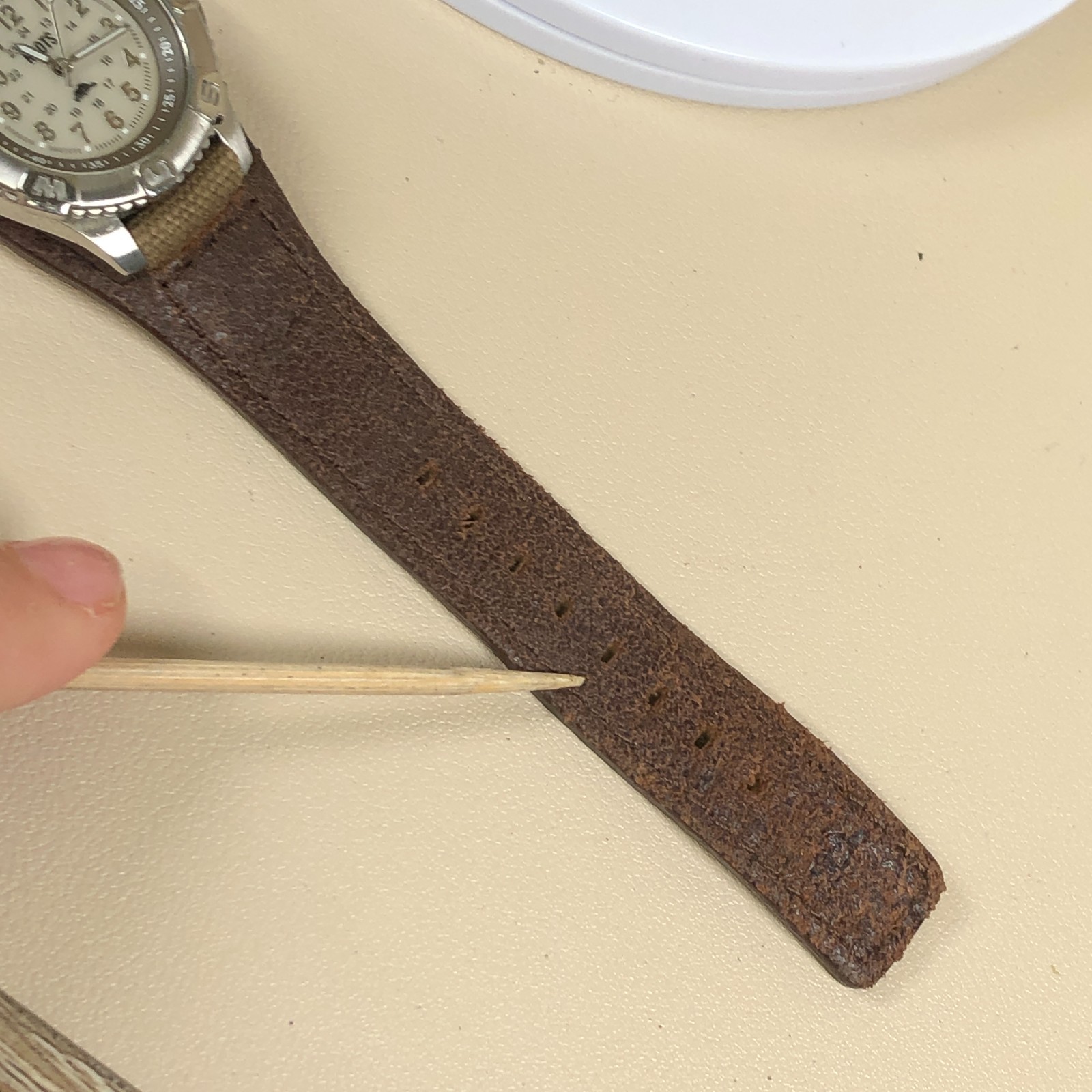 Vintage Roots Womens Field Compass Bezel Leather Bund Quartz 30mm Watch 7 1/4″