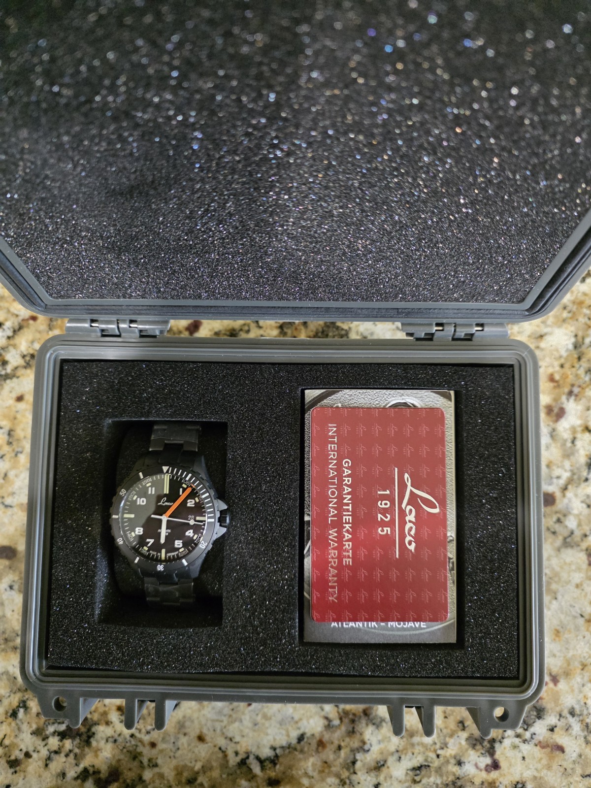 LACO Himalayan 21 jewel Auto Sport Diver Men’s Watch 862106 20 ATM – German Made