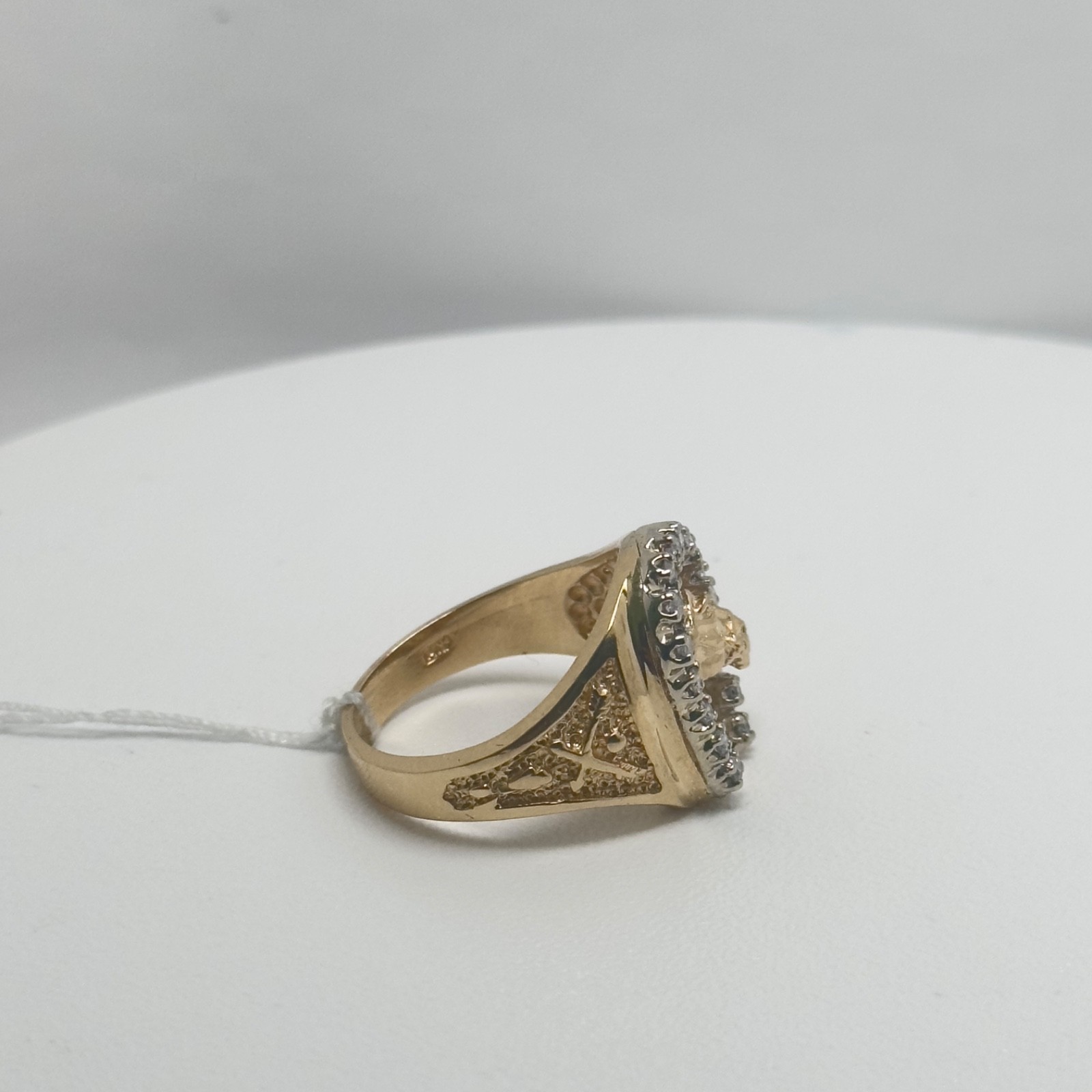 horse shoe ring gold 14k, size 9 1/2 with 14 diamonds 0.3ctw, 8.8g