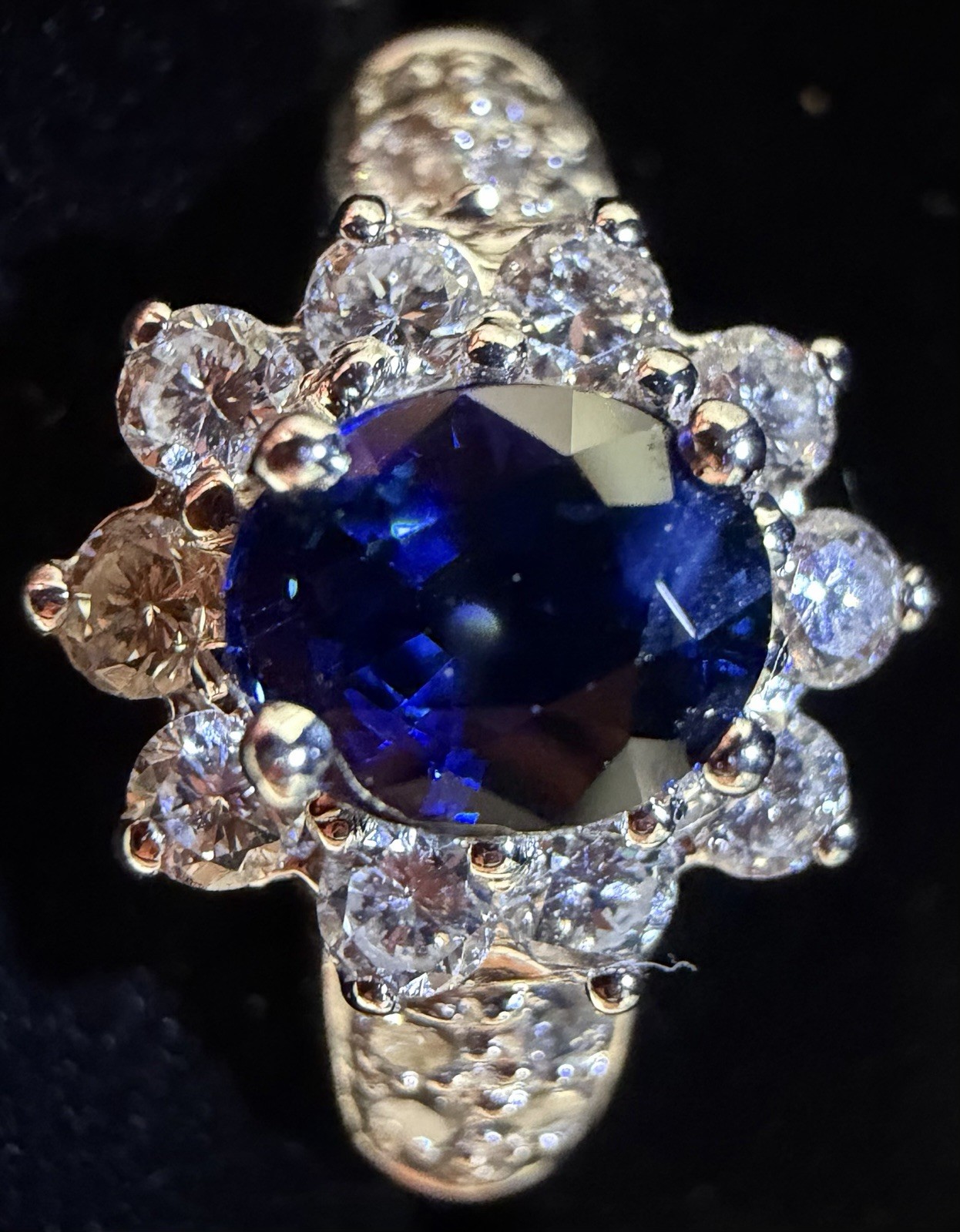 18K White Gold Oval Natural Heated Blue Sapphire & Diamond Halo Ring Sz 6.0.