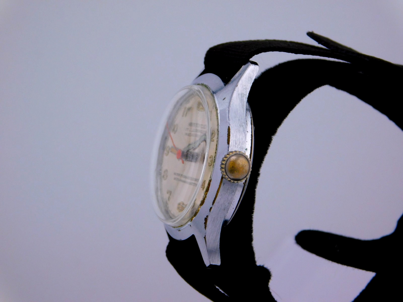 VINTAGE ROYCE MILITARY STYLE 17J SWISS MENS WRISTWATCH SERVICED RARE C.1940s