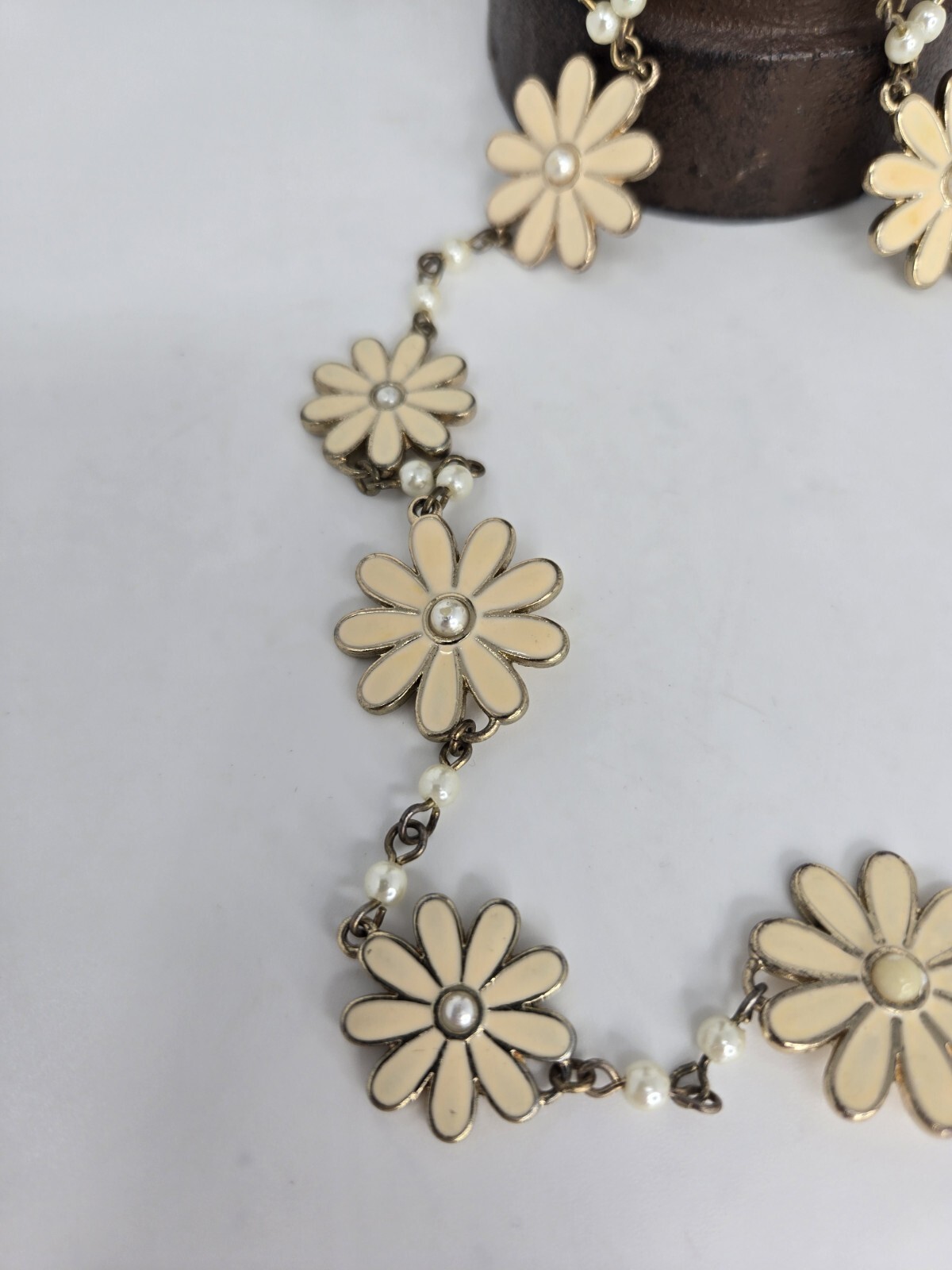 Vintage Flower Daisy Statement Necklace Metal w/Faux Pearl Yellow Gold Tone 18″