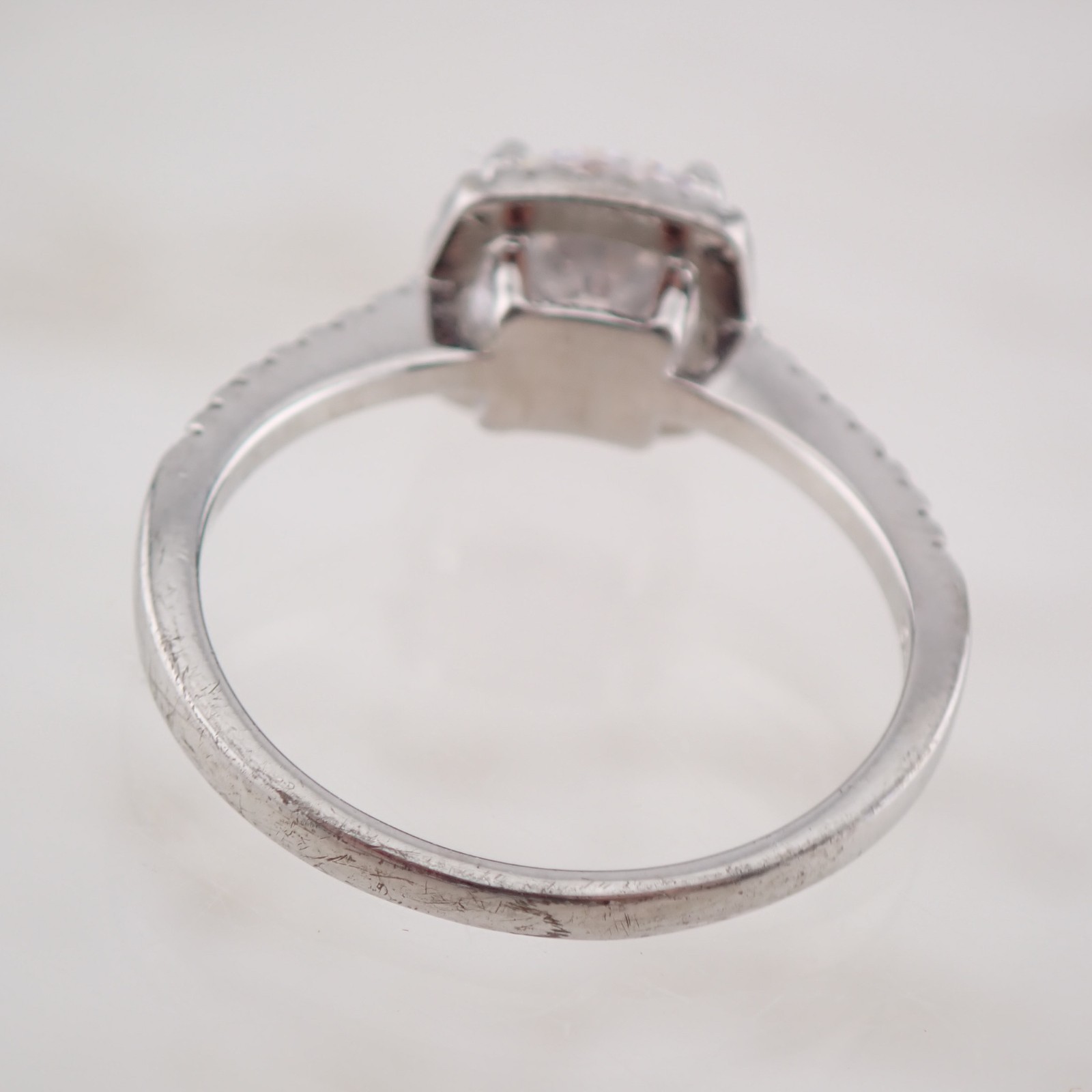 Vintage Sterling Silver CZ with Accents Size 8.75 Ring Weighs 3.2 grams