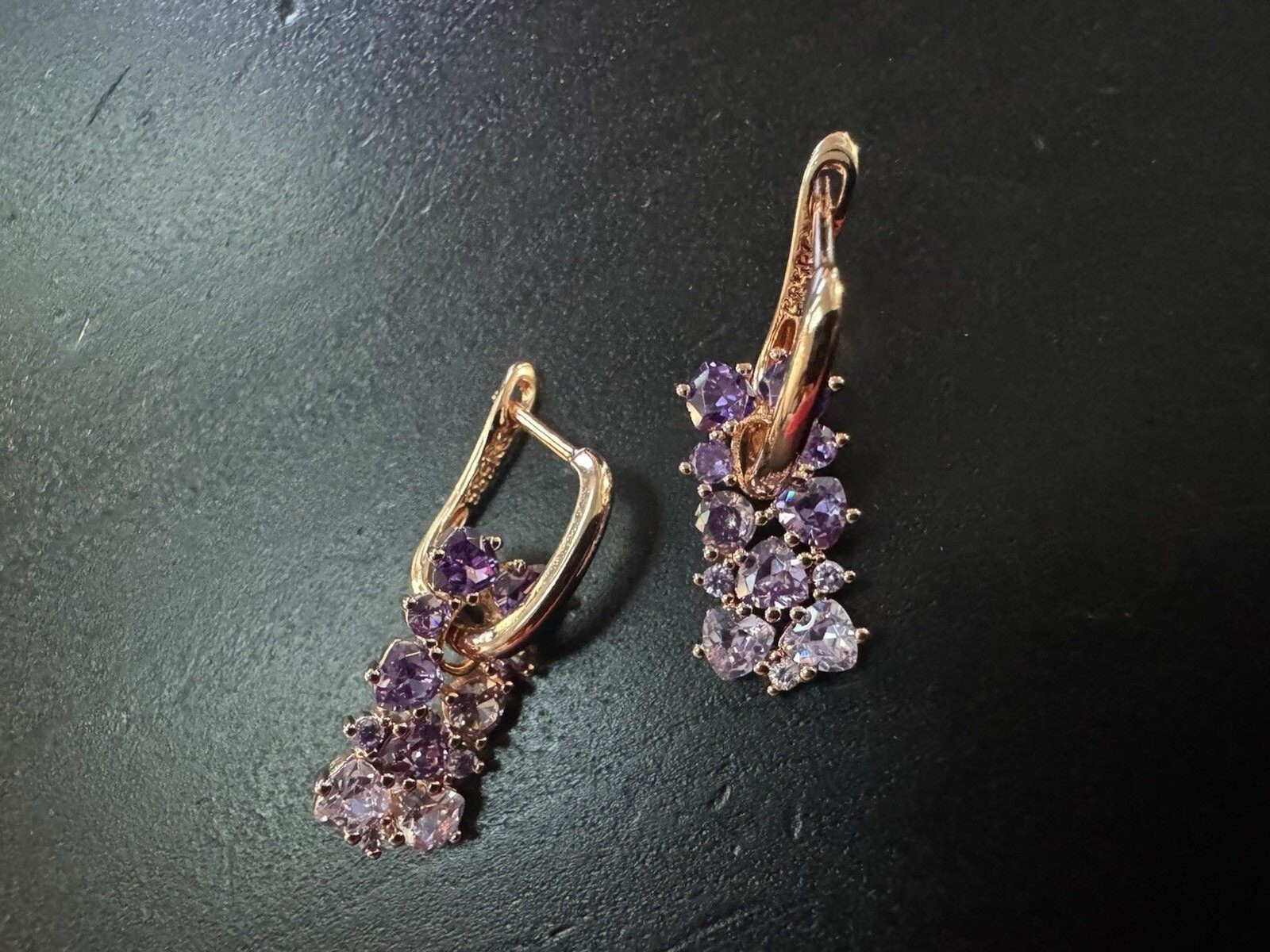 585 14K RG Rose Gold Stamped Allure Ombré Amethyst Stud Earrings