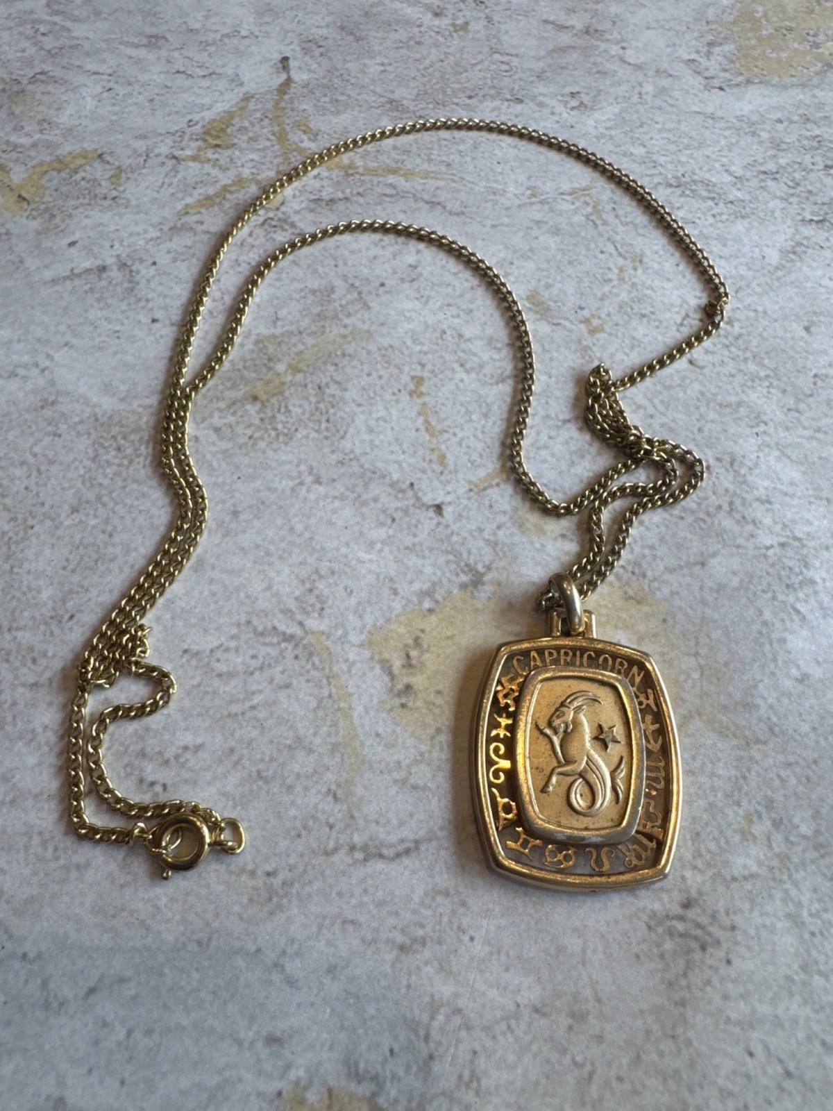 Vintage Capricorn Zodiac Pendant Necklace With Gold-Tone Chain Goat Design 24”