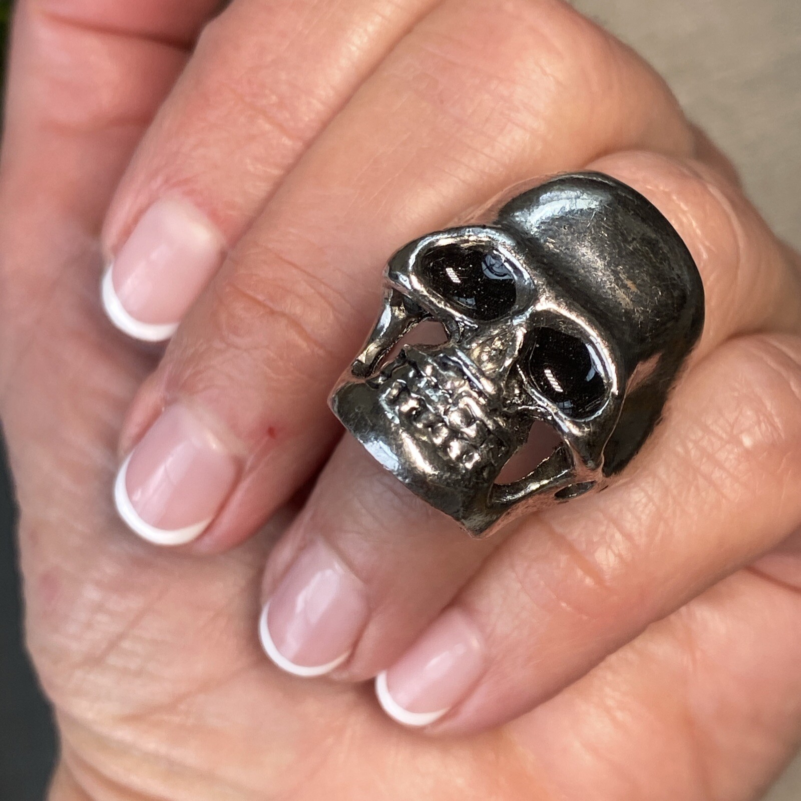 Vintage Mens Skull Ring Estate Jewelry Pre-Owned Size 11 Macabre