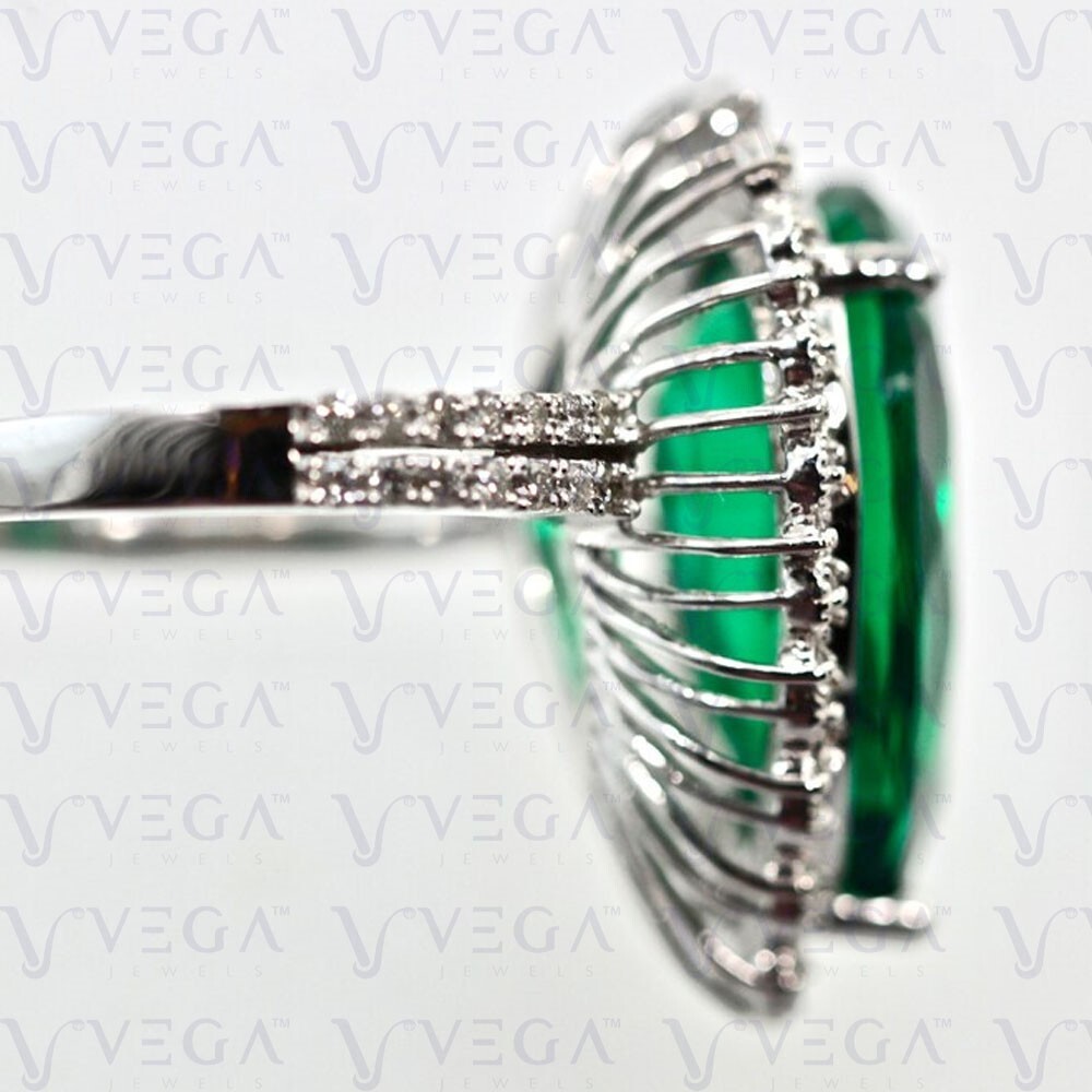 7.80Crt Pear Cut Natural Emerald and Diamond Wedding Ring 18K White Gold Plated