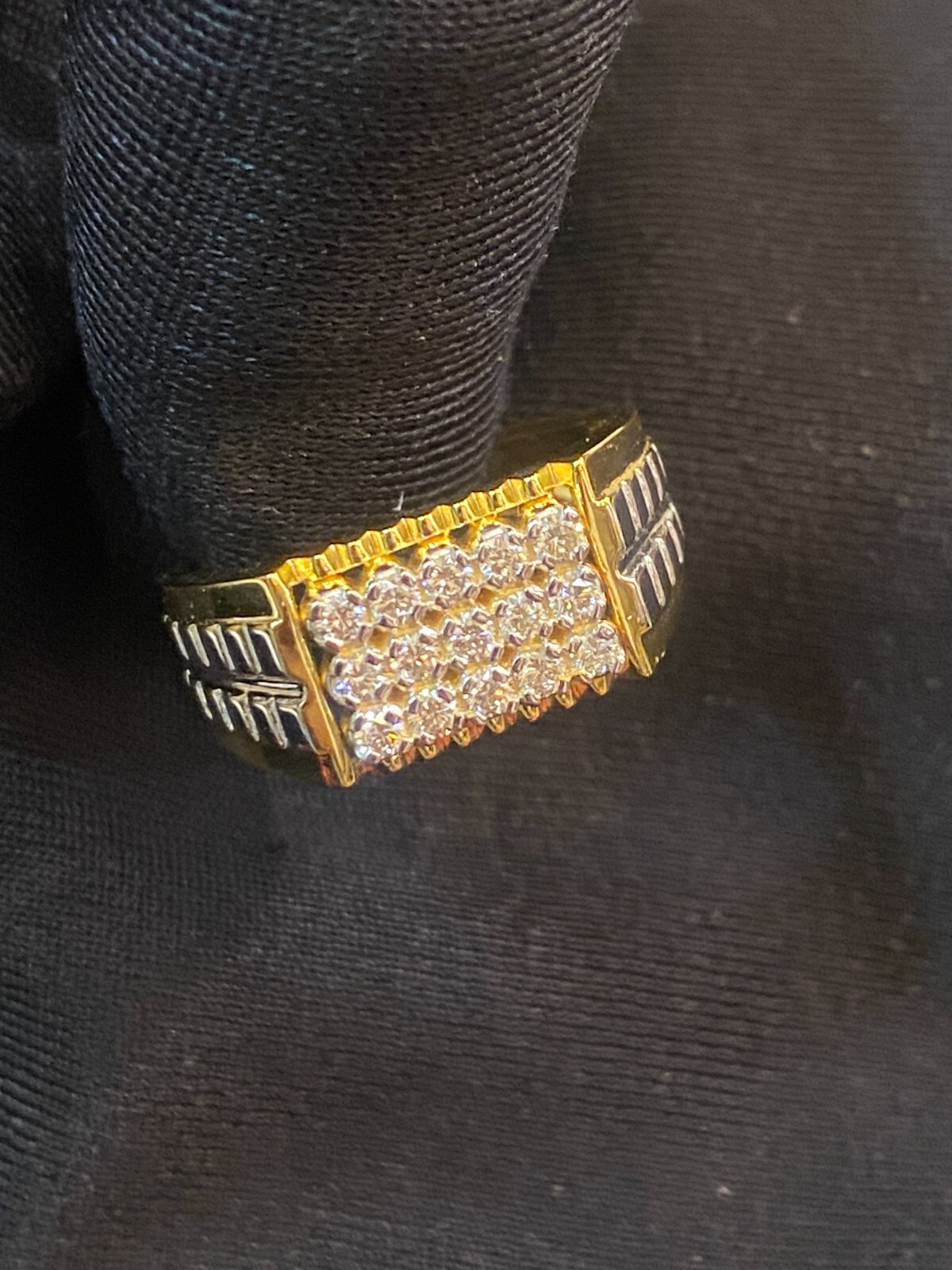 1/2 Cts Round Brilliant Cut Diamonds 15-Stone Men’s Anniversary Ring In 14K Gold