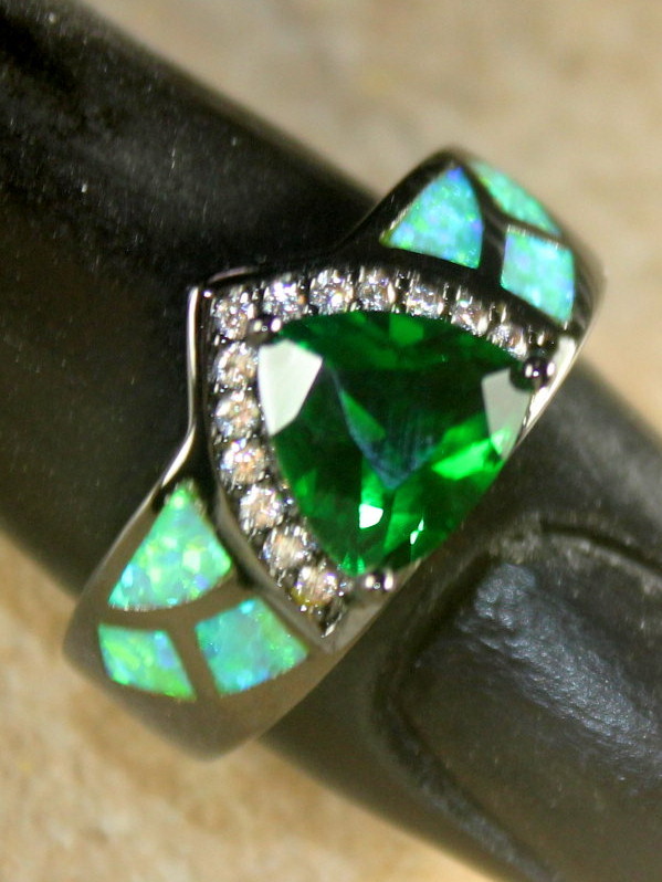 BLACK SILVER Elegant Green Fire Opal & Green Peridot Ring Size 5, WR40803