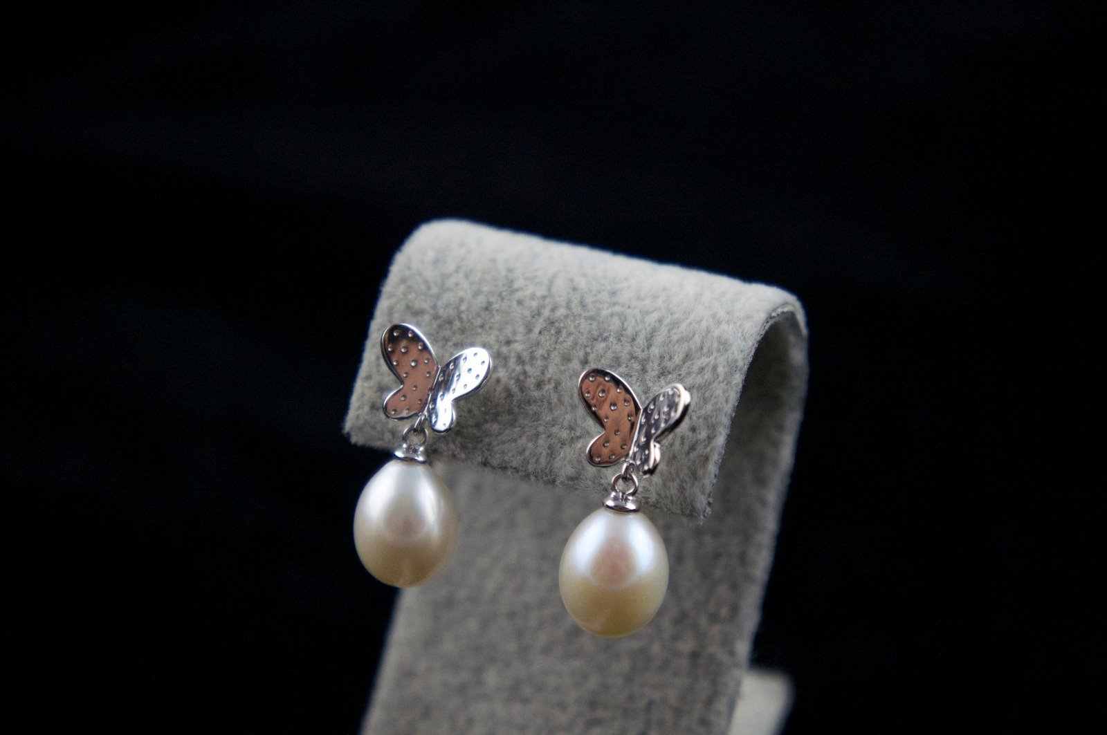 Dr. Pearl 9.5-10mm White Freshwater Pearl butterfly Stud Earring Sterling