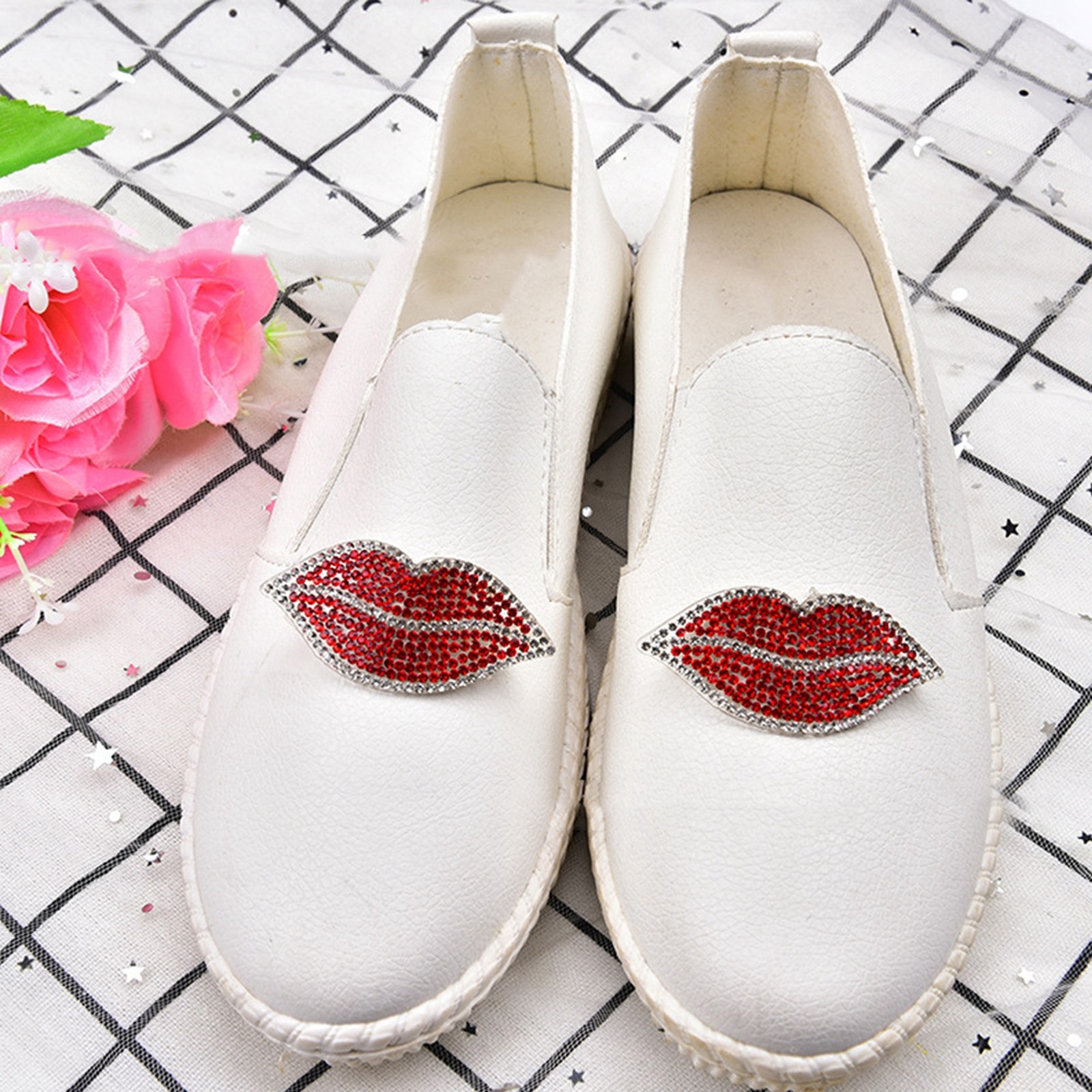 20Pcs Red Lip Rhinestones Resin Crystal Hot Pattern Clothing Decoration