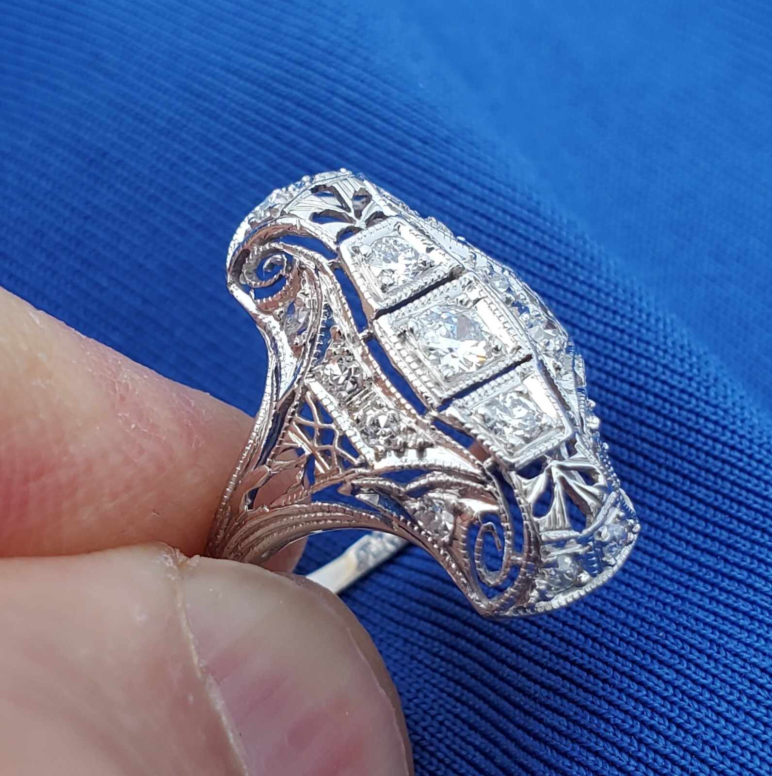 Originbal EARTH MINED DIAMOND ART Deco Engagement Ring Antique PLATINUM Filigree