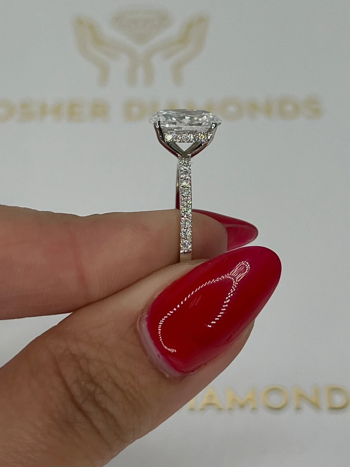 2.25 Ct D/VVS2 IGI CERTIFIED Lab Created Oval Cut Diamond Solitaire Hidden Halo