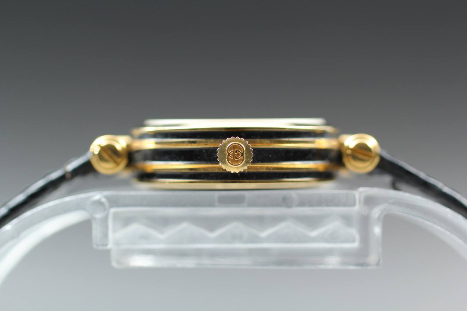 [Near MINT] Gucci 2000L 22mm Black Dial Gold Roman Women’s Watch From JAPAN