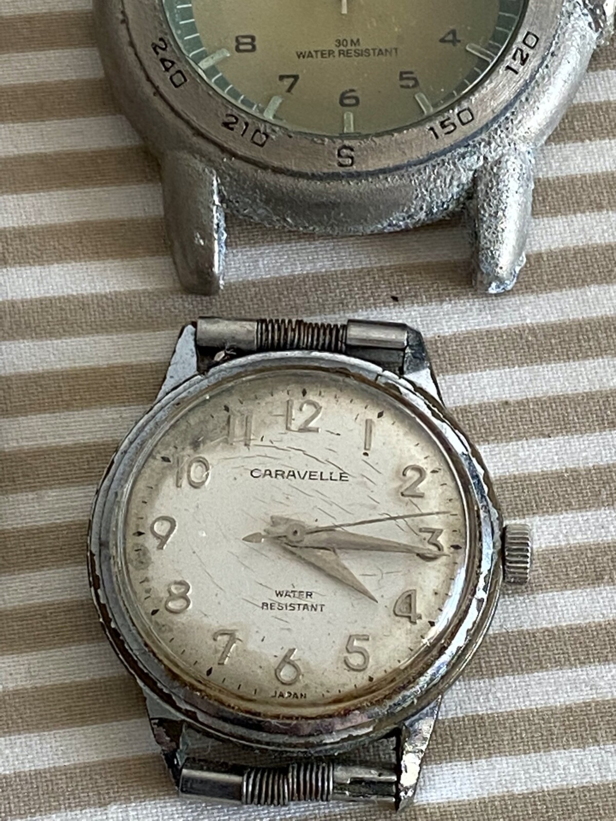 8 Unisex Watches – not working