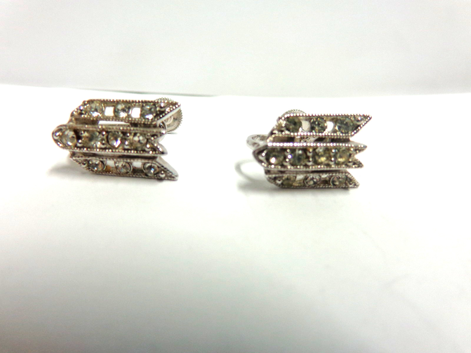 Vintage Rhinestone earrings by Bogoff Screw on type sz 1/2 in lg wgt5.4 grams