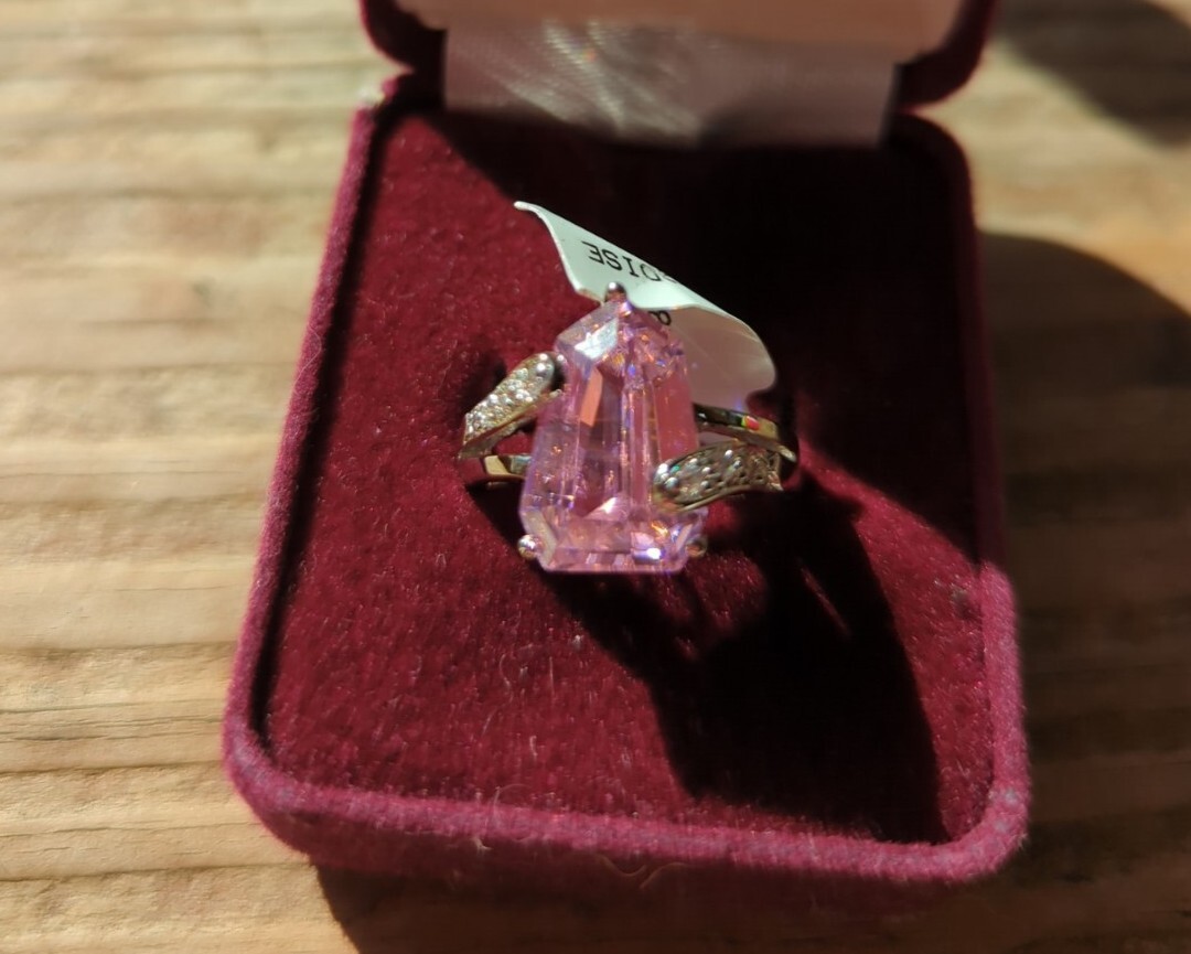 Premier Design Paradise Pink Ice Ring Size 8