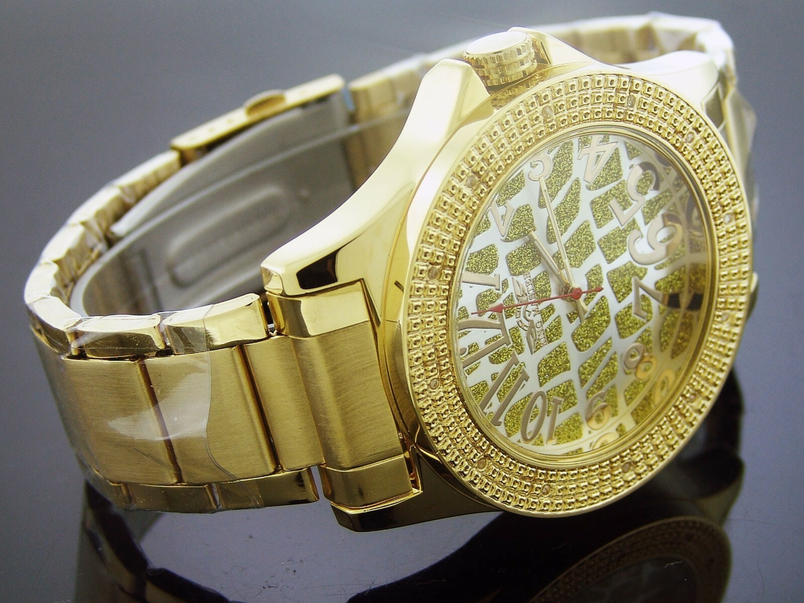 Men King Master Quartz watch yellow gold tone case 12 diamonds watch