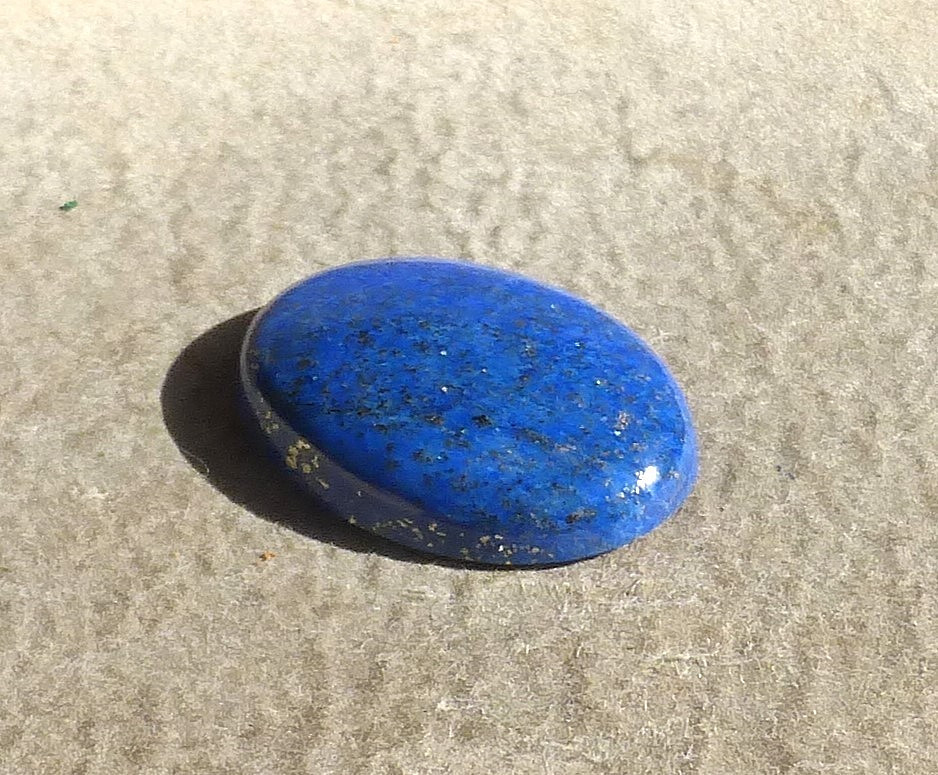 NATURAL hand cut medium blue Lapis cabochon from Afghanistan (21.25 cts.)