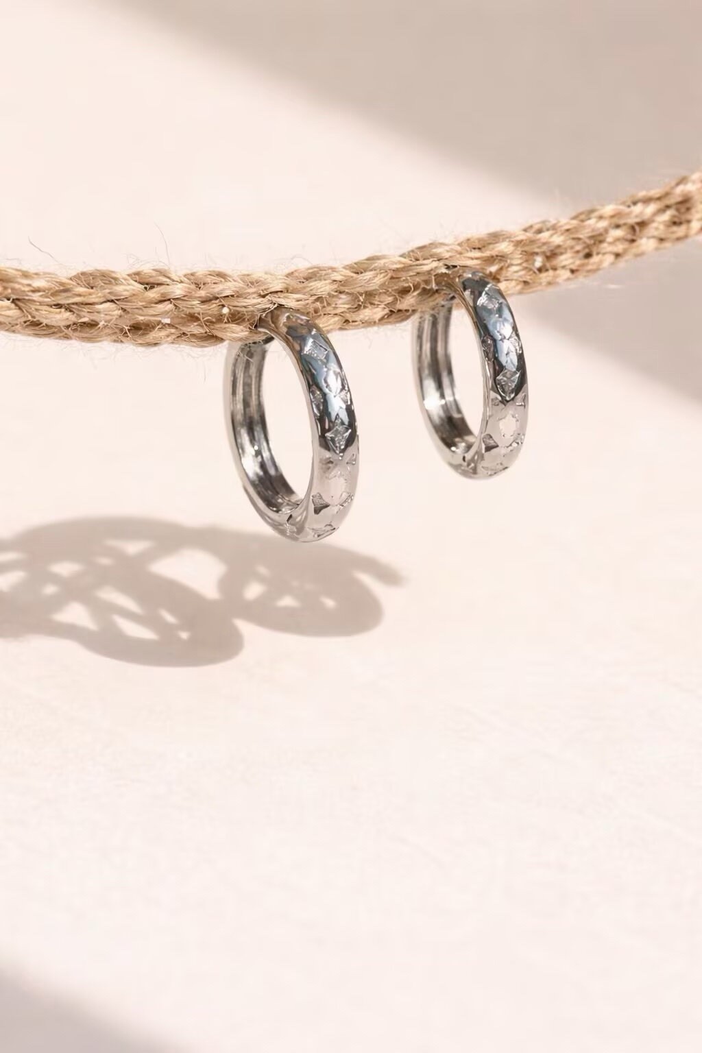 925 Silver Starburst Huggie Hoop Earrings Unisex 13mm Celestial Star Hoop 034