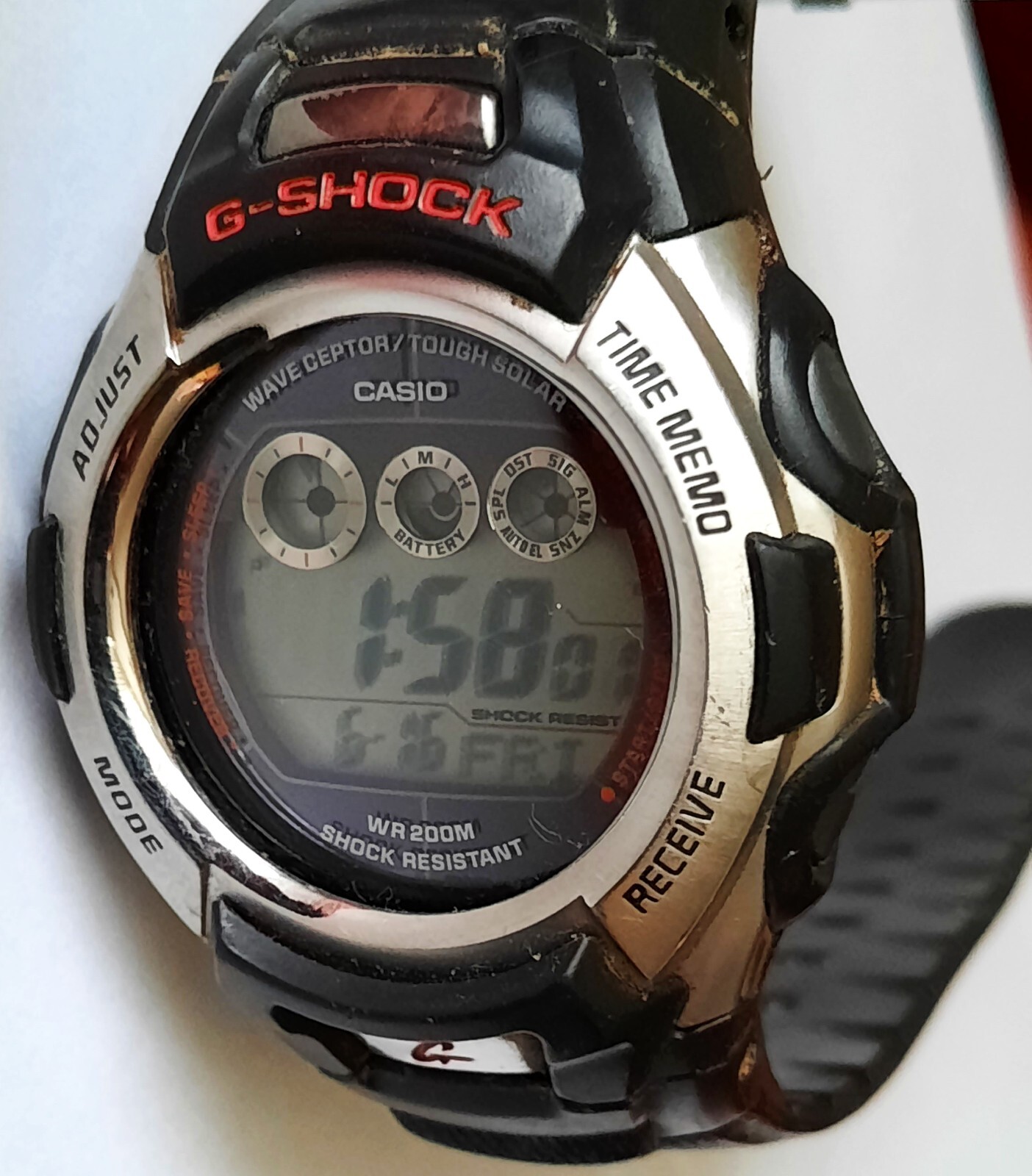Casio G-Shock Atomic Solar LCD Display Quartz Watch: GW-500A