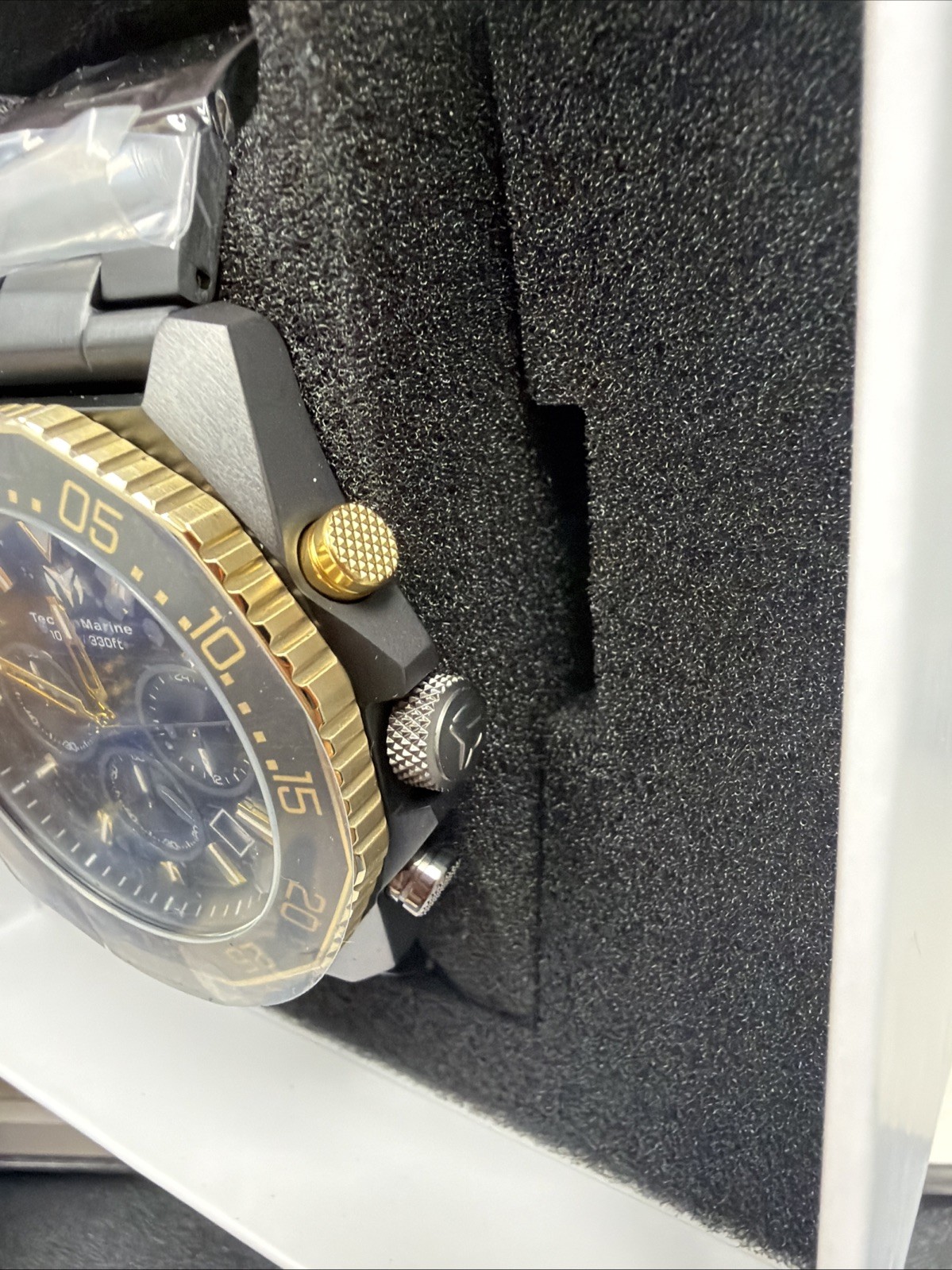 TechnoMarine Men’s Chronograph Wristwatch Black/Gold Dial Black Metal Band 100m