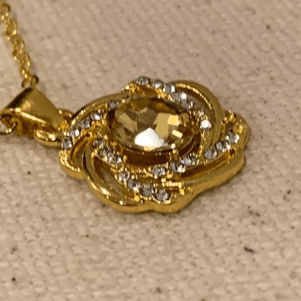 Golden Glow Faux Citrine Pendant Necklace in Polished Gold Tone – New