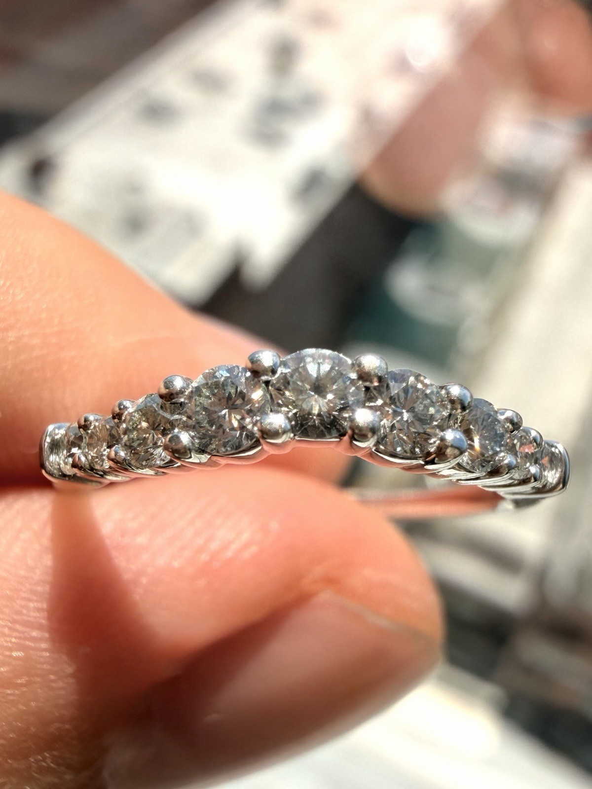 14k White Gold Natural Diamond .35ctw V-Shape Ring Size 5.5 Band