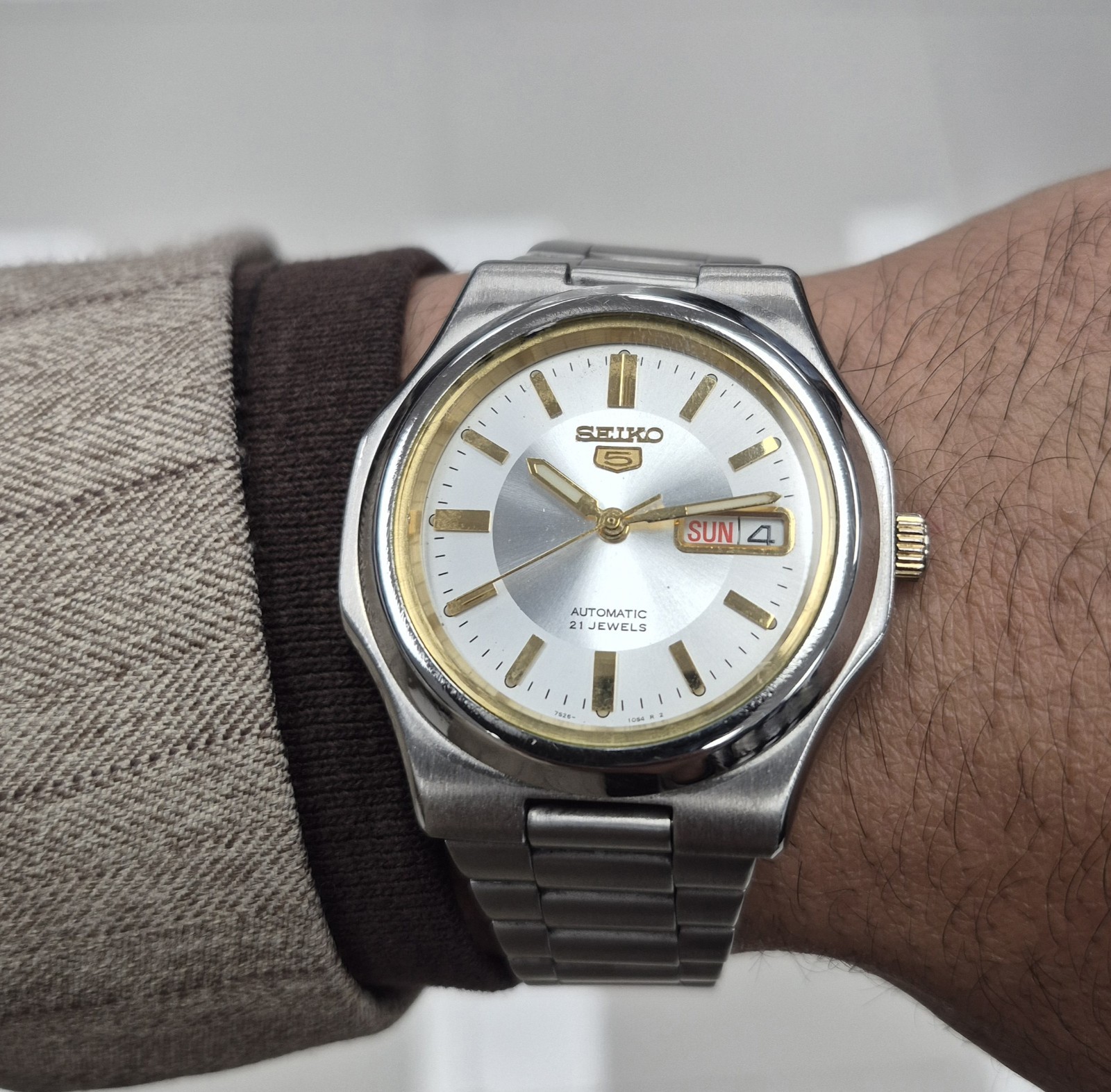 Seiko 5 Nautilus 7S26B Automatic 21J Day/Date Silver/White/Gold Dialall 40mm