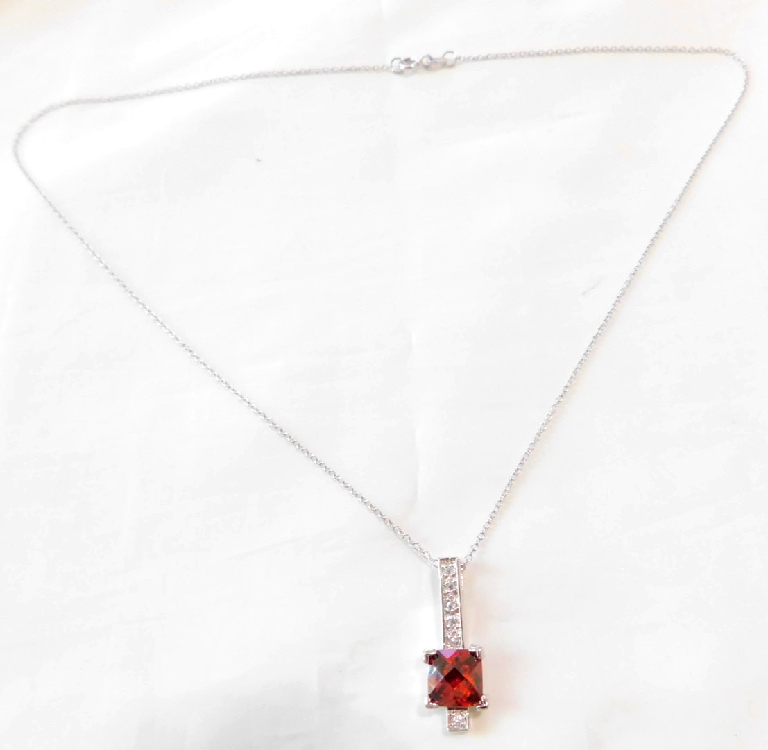 925 Sterling Silver Simulated Princess Cut Red Stone Pendant Necklace 4.0g