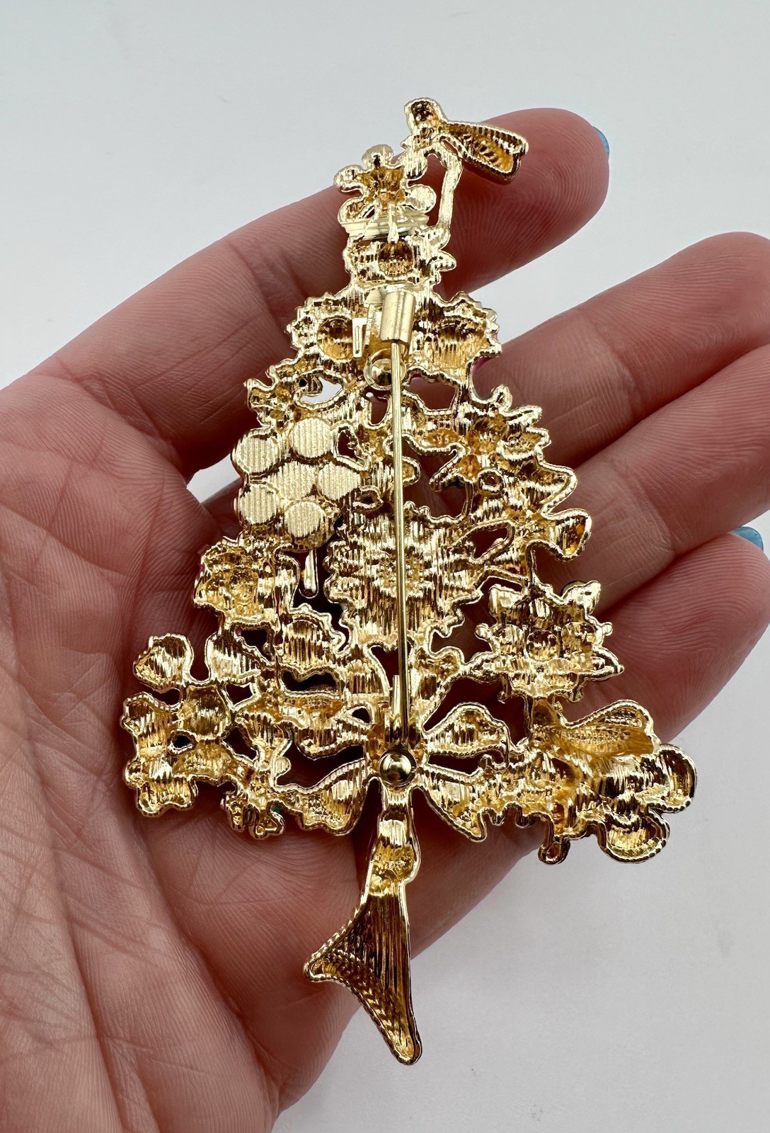New GT Designer Inspired Enamel Rhinestone Christmas Tree Brooch Pin 3.5″