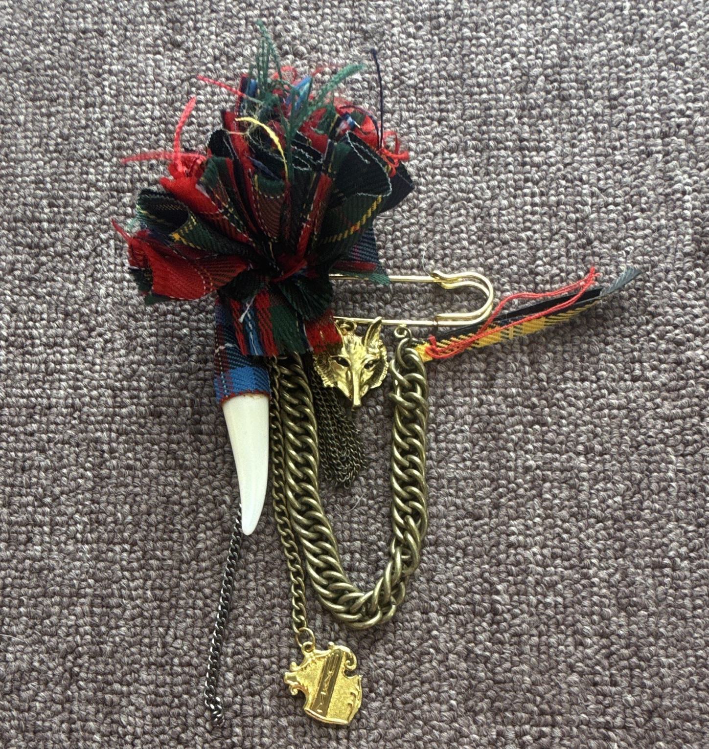 Multicolor Fabric Flower Brooch Pin with Metal Chain Dangle, Made in China