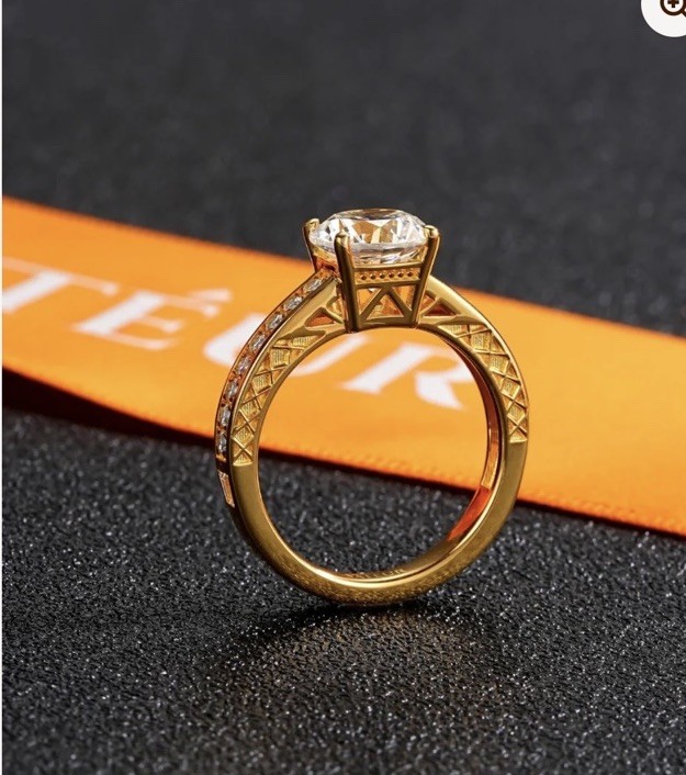 Satéur Eiffel Tower engagement ring, PLUS 2 100.00 gift cards! Moissanite~2.65