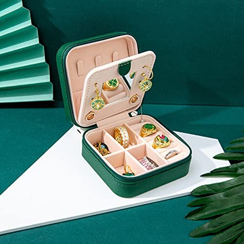 Travel Jewelry Case and Organizer with Mirror – Gift for Women and Girls Green