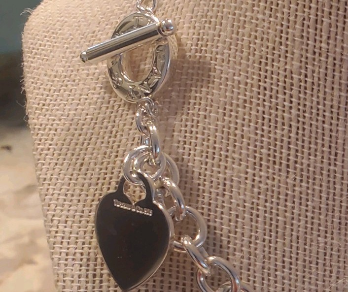 Tiffany & Co Sterling Silver Return to Tiffany Heart Tag Toggle Necklace 16″