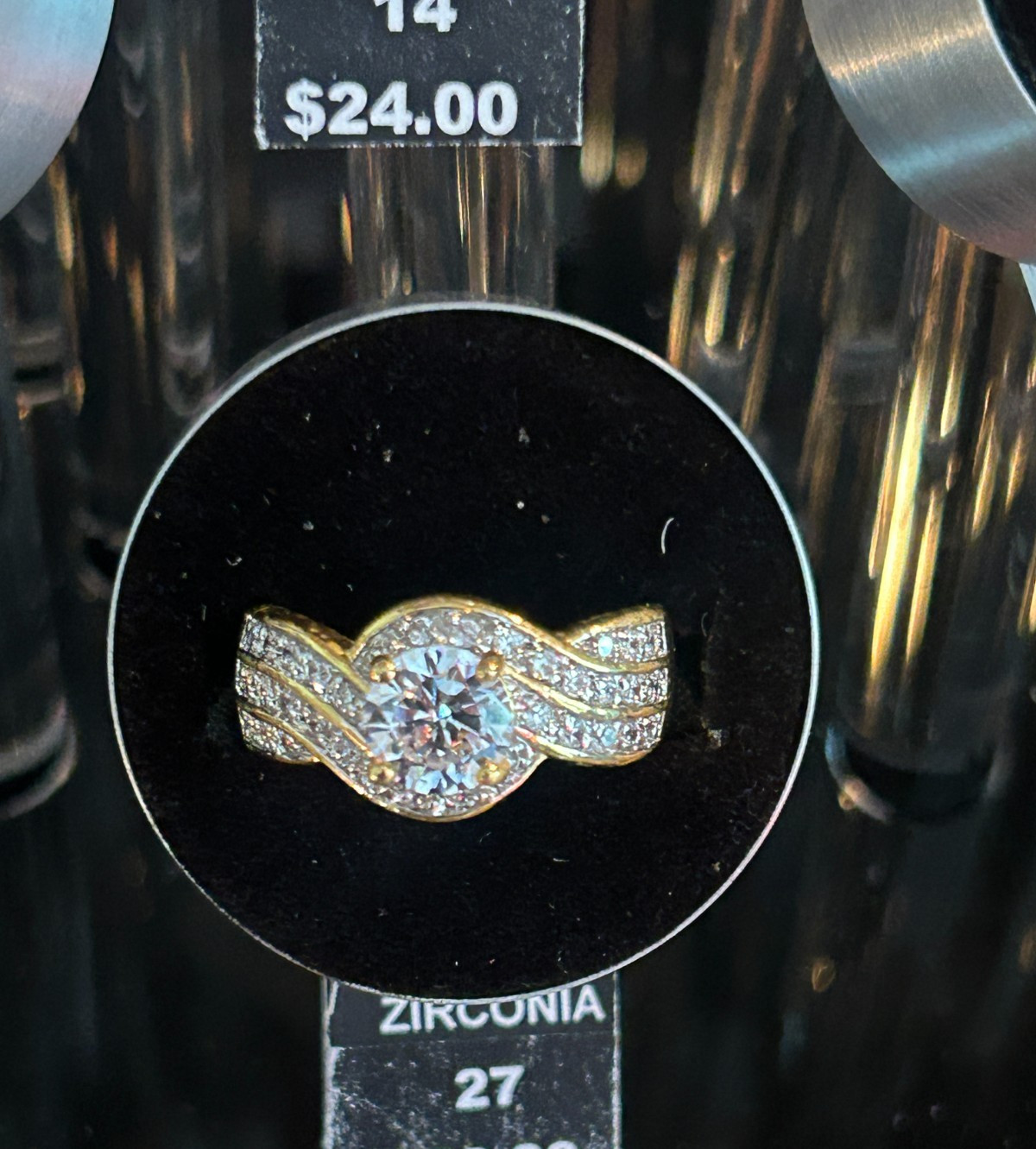 Costume ring – New – Free Shipping Size 10