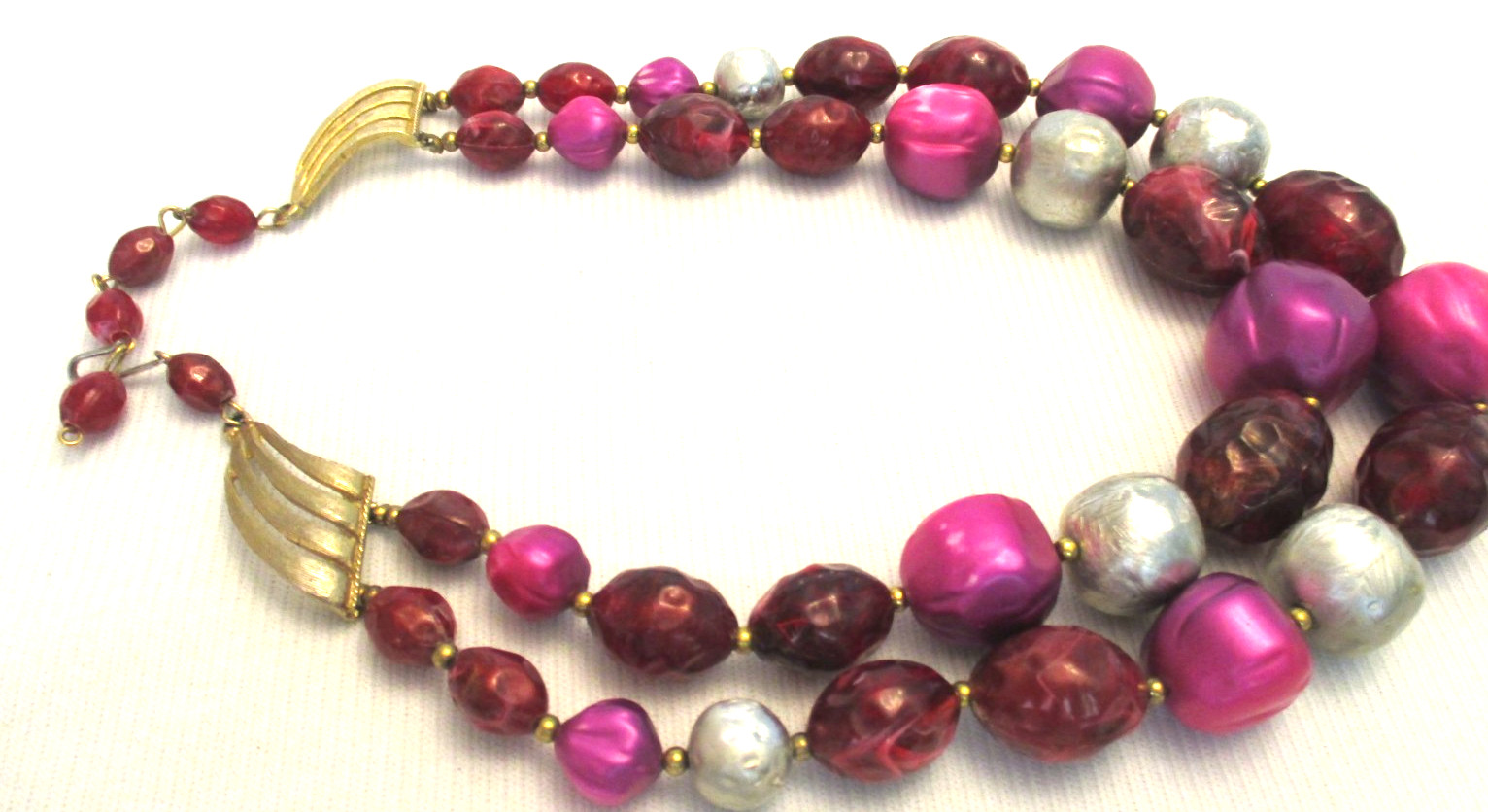 VTG Beautiful Multicolored 2 Strand Beaded Necklace 16 1/2″ Long