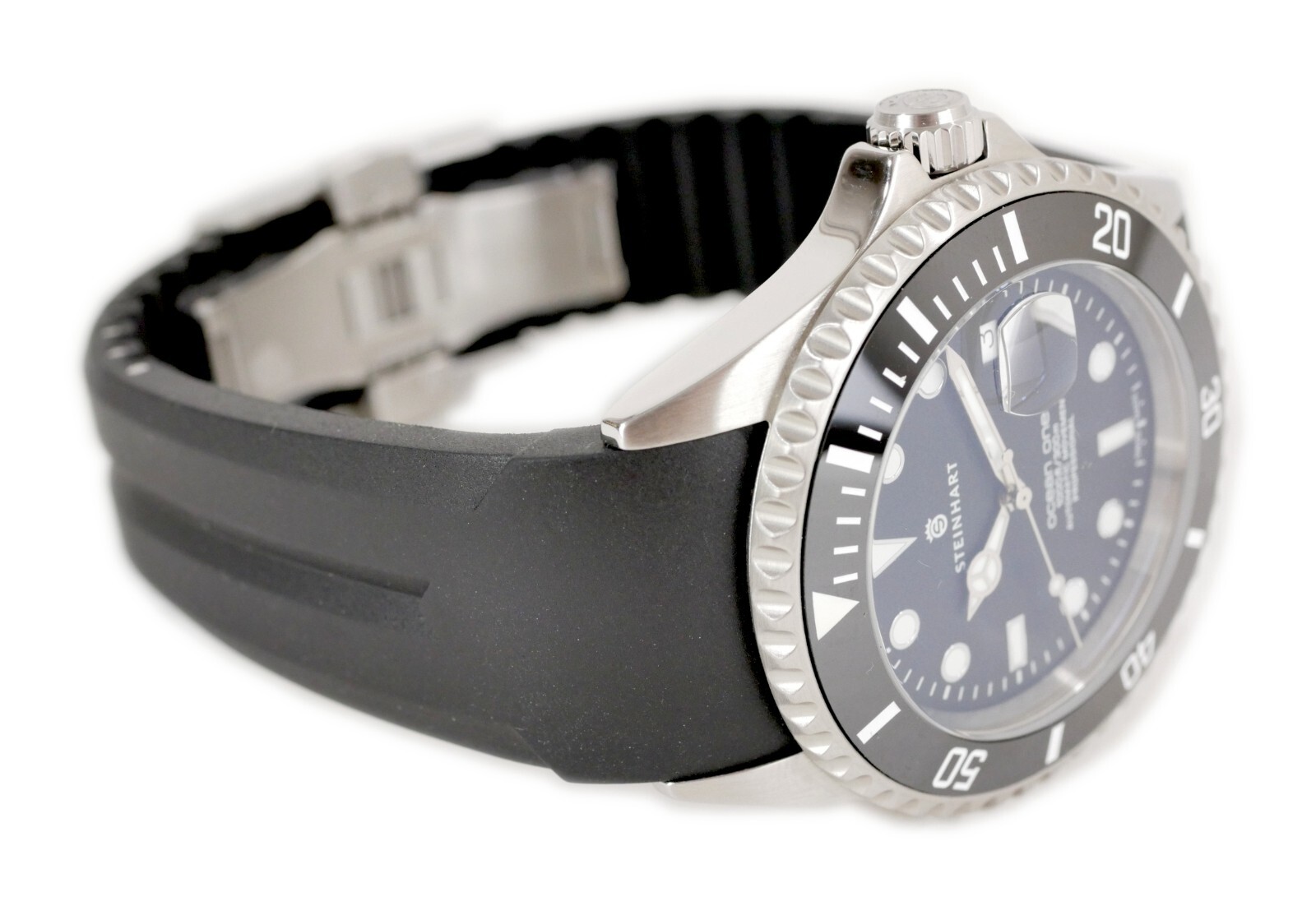 Steinhart Ocean One 39 Black Ceramic Automatic Swiss Dive Watch 103-0981 Slicone