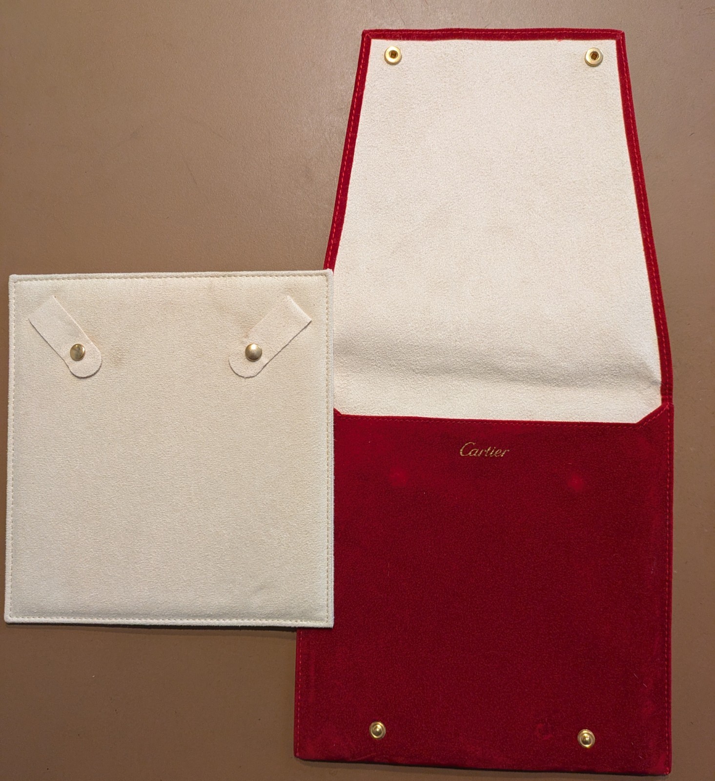 Cartier Travel Box for Red Velvet and Alcantara Beige Necklace 2250AJ