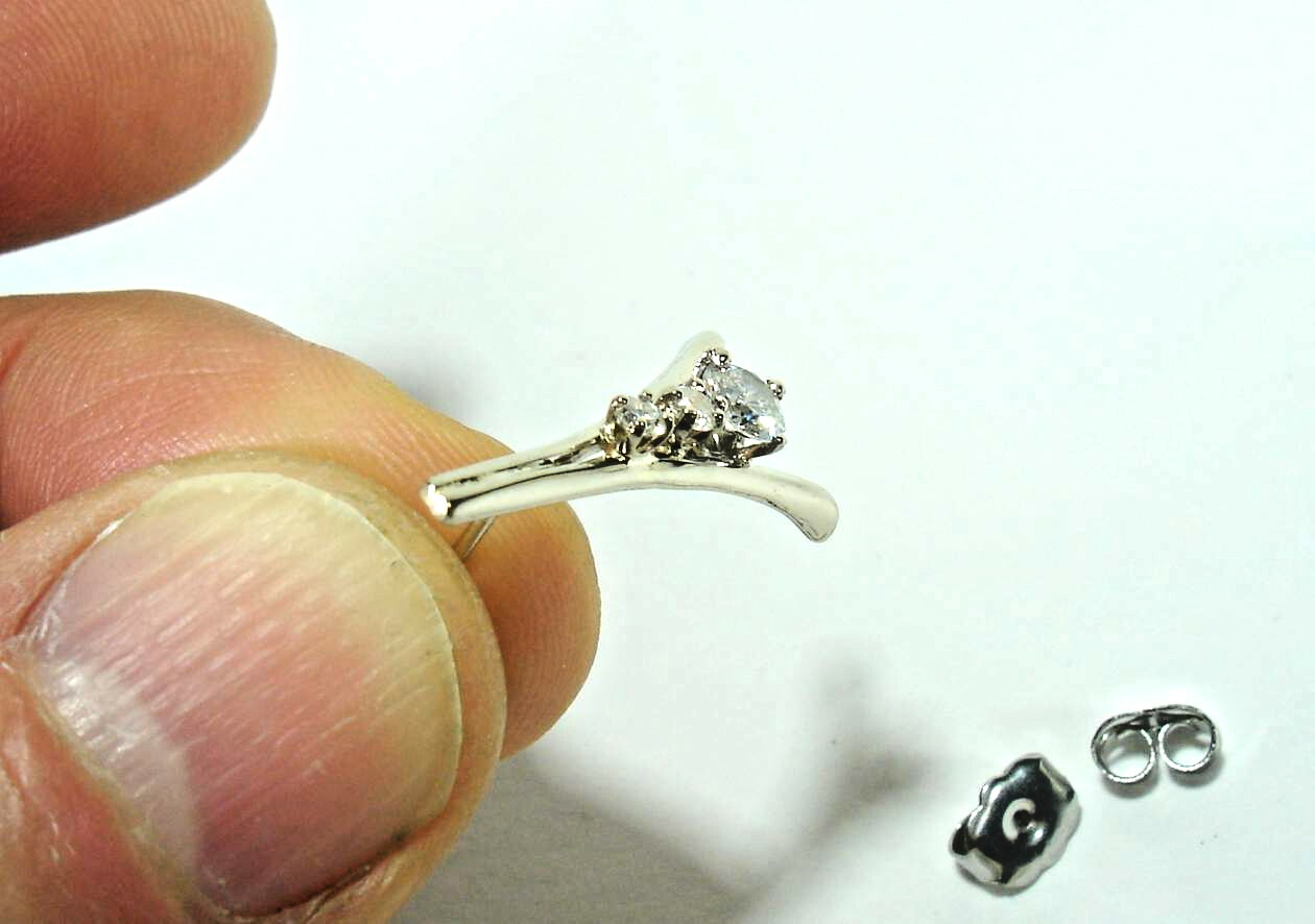 (0.66 ctw ) Diamond Earrings (3 Diamond Wishbone Design) – 14k white GOLD