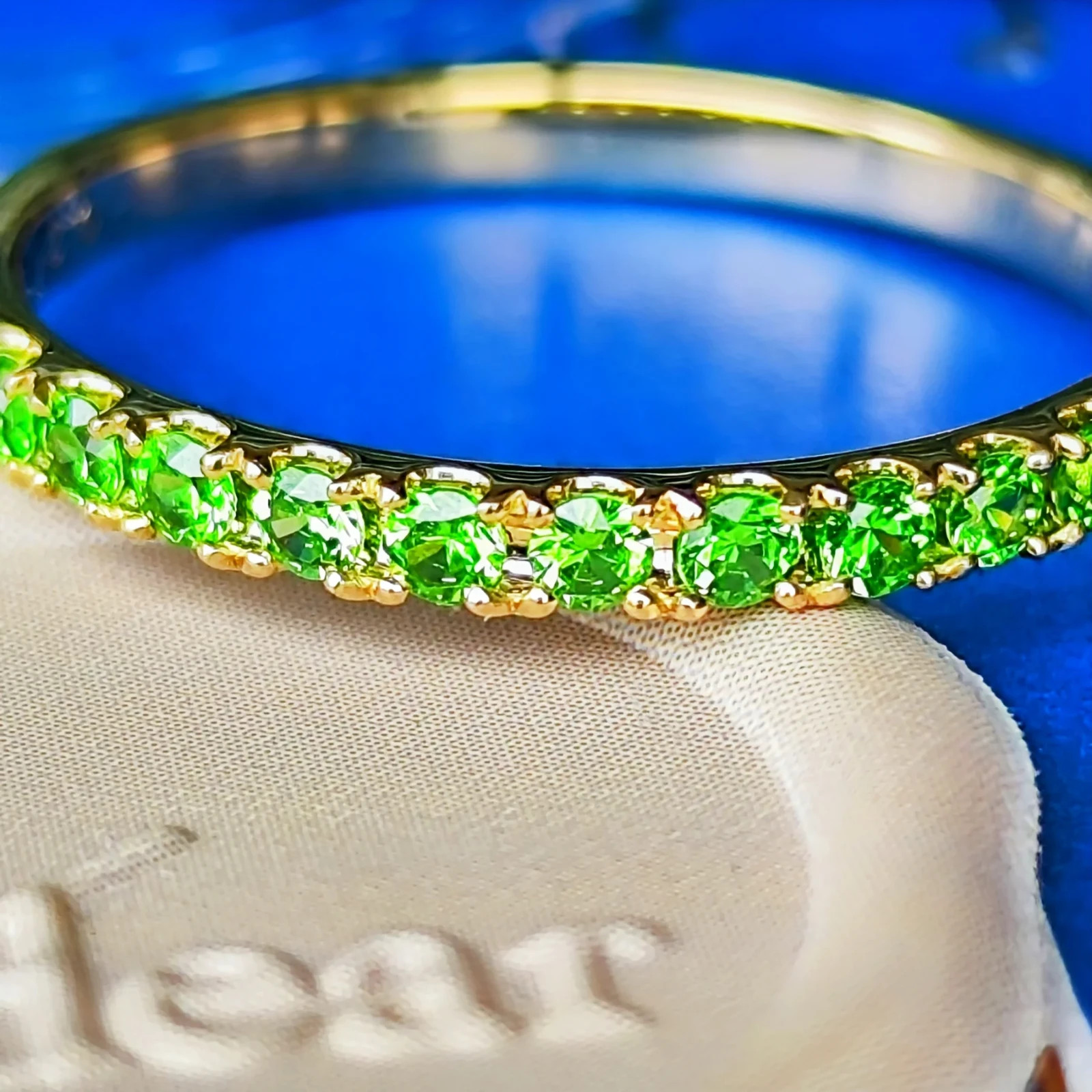 0.27ct Natural Demantoid Garnet 18K Gold Half Eternity Ring 【Made in Japan】