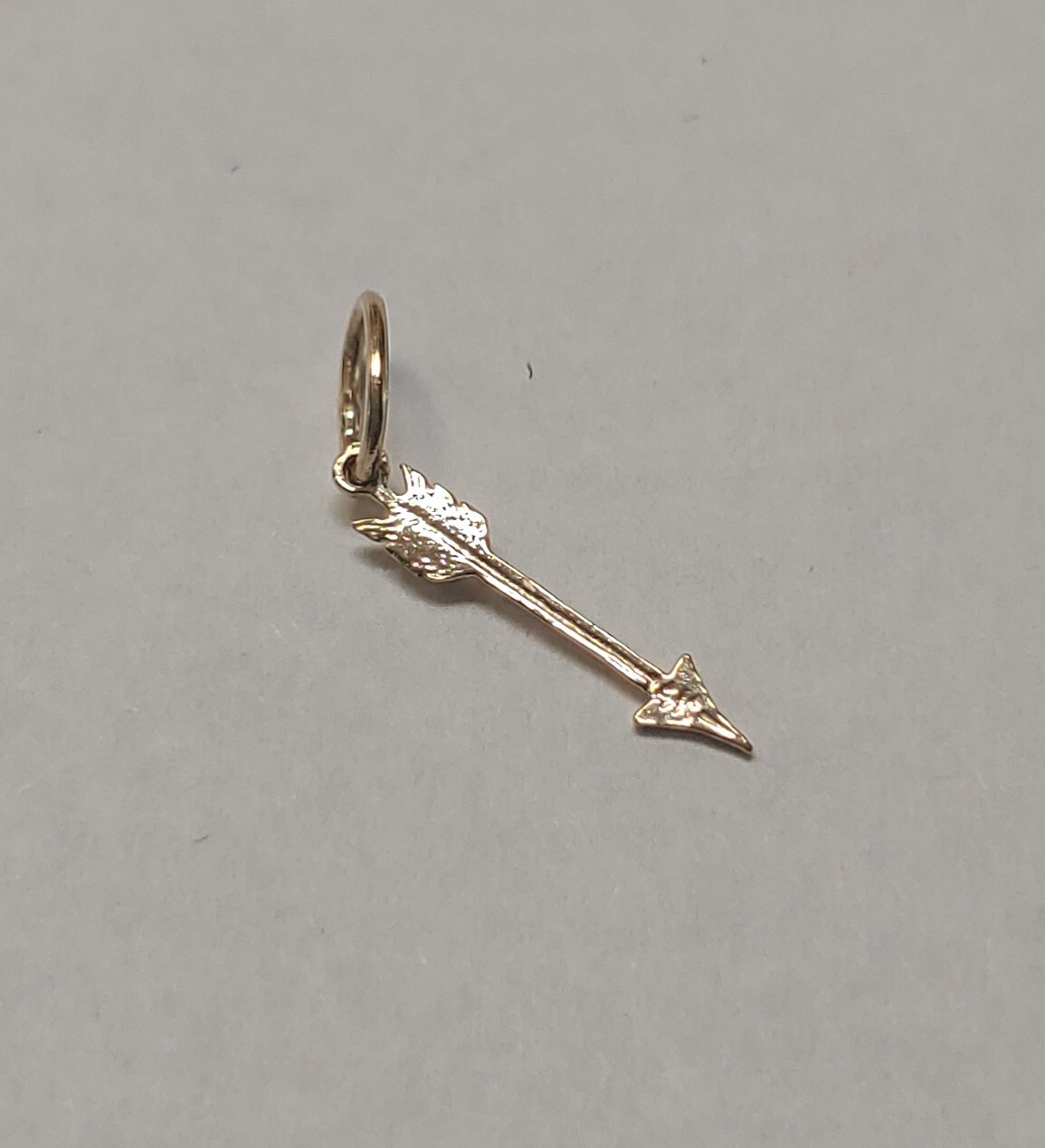 New 14k Yellow Gold Arrow Charm Pendant