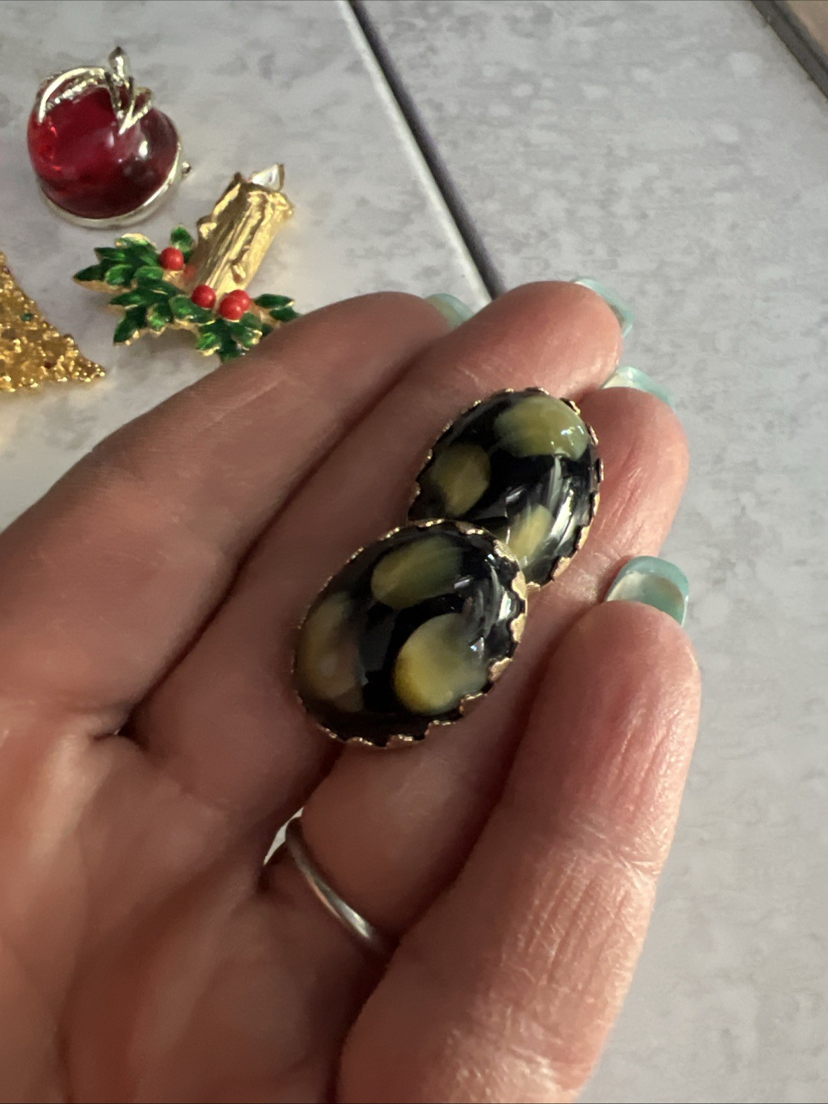 Vintage Rhinestone Jewelry Lot (Some High End Pieces) See Description