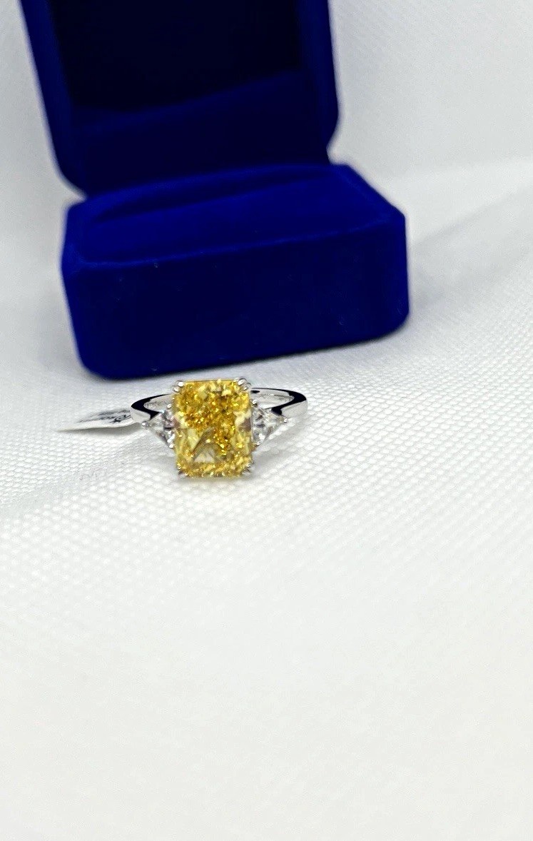 RODIFFY 4.0CT Radiant Cut Yellow Stone Engagement Ring